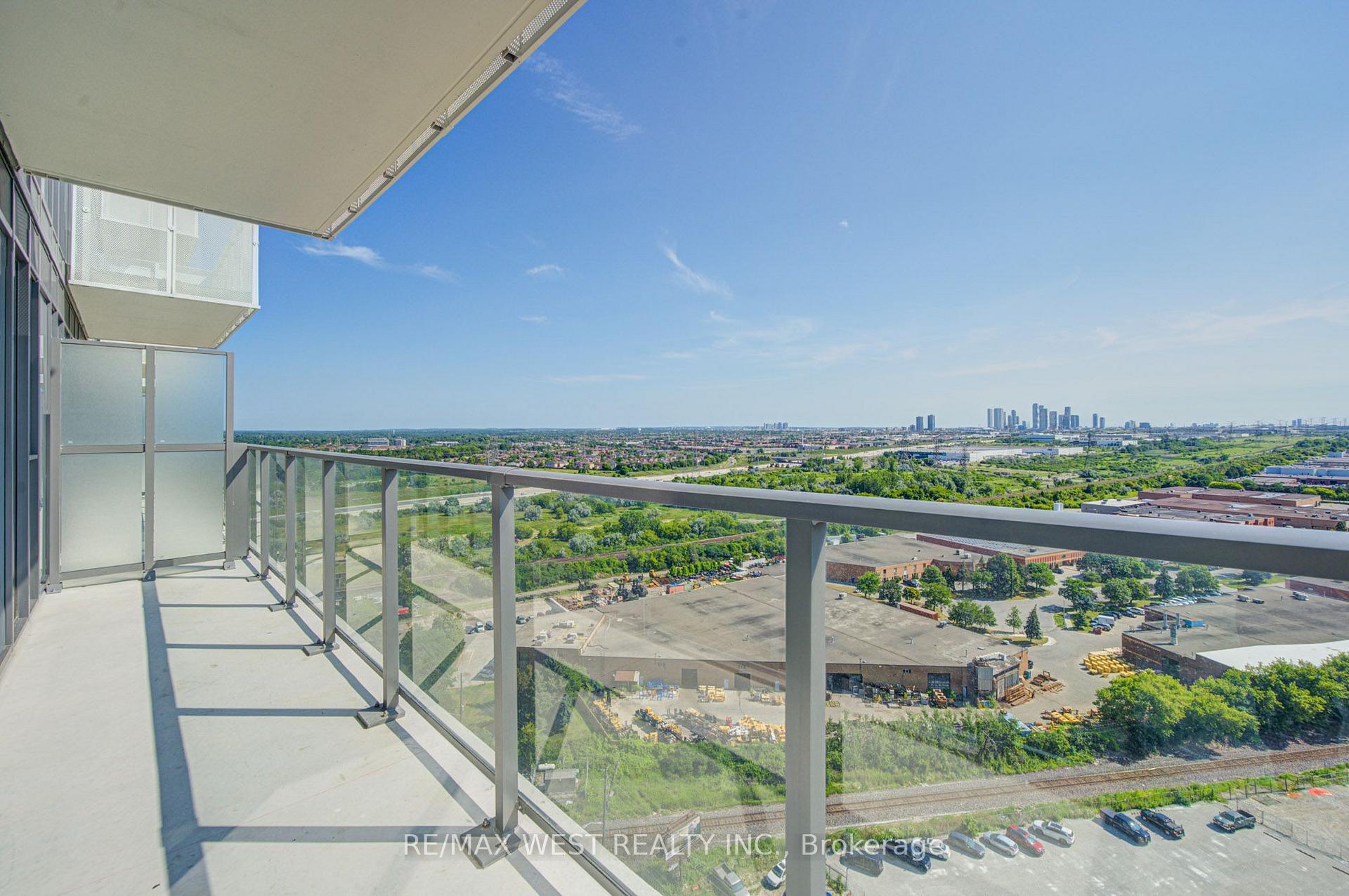 Photo 35 of Unit 2012, 6 Flavelle Trail, Vaughan, Steeles West Industrial — HOMEH