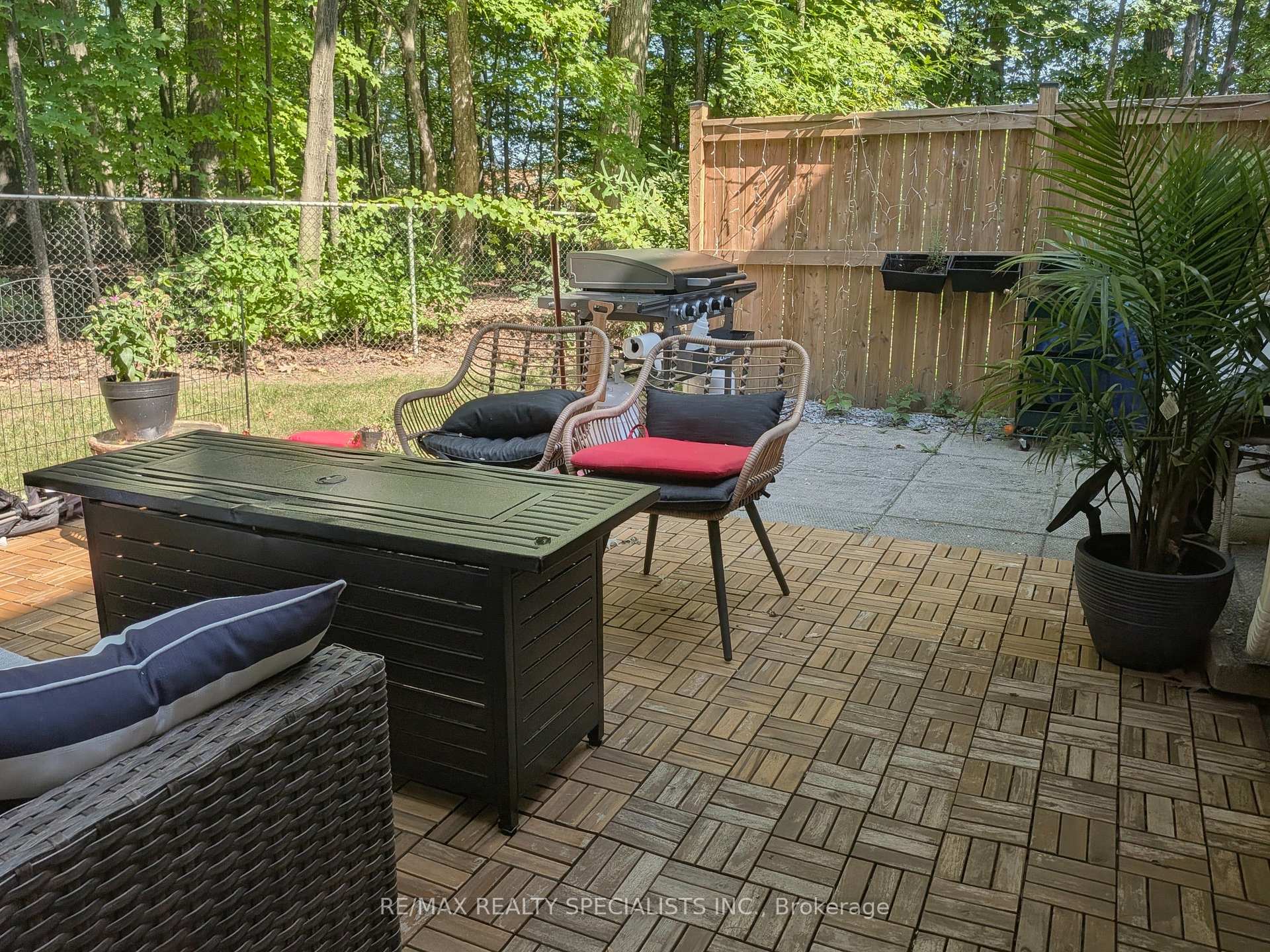 Photo 4 of Unit 121, 2110 Cleaver Avenue, Burlington, Headon — HOMEH