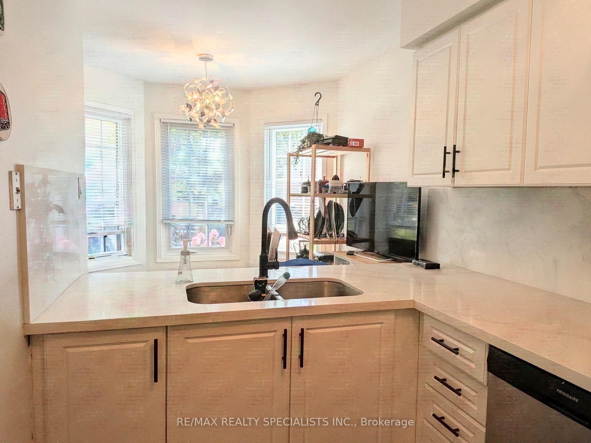 Photo 12 of Unit 121, 2110 Cleaver Avenue, Burlington, Headon — HOMEH