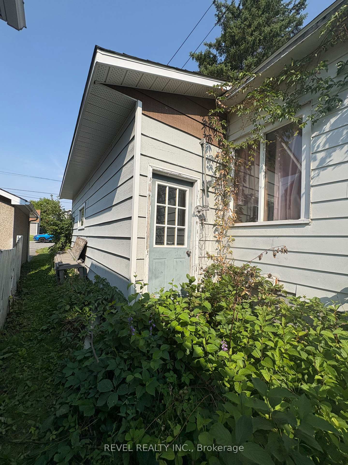 Photo 2 of 46 Charles Street, Timmins, TM - TNW - Algonquin to Jubilee — HOMEH