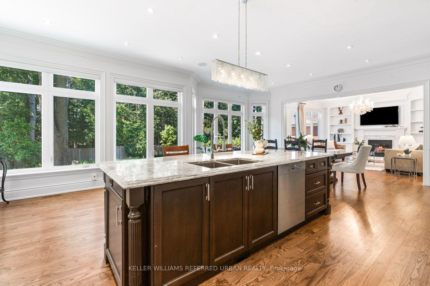 Photo 15 of 14 Tremont Crescent, North York, Banbury-Don Mills — HOMEH