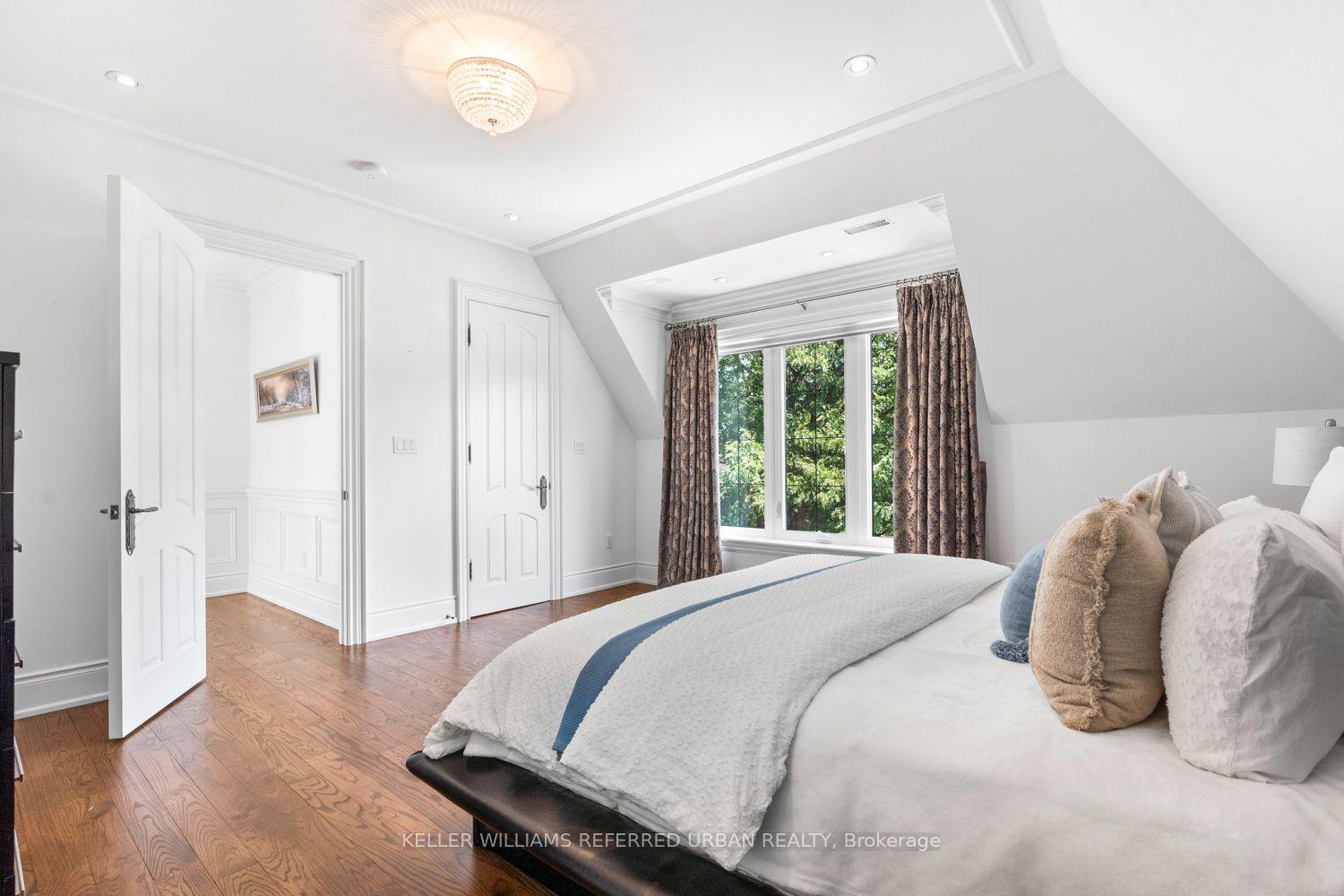 Photo 39 of 14 Tremont Crescent, North York, Banbury-Don Mills — HOMEH