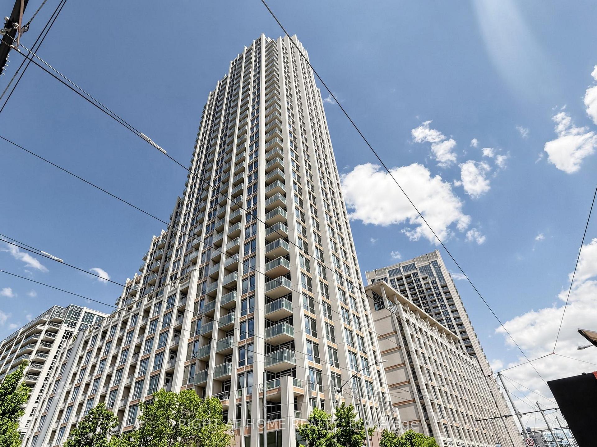 Photo 3 of Unit 1032, 628 Fleet Street, Toronto, Niagara — HOMEH