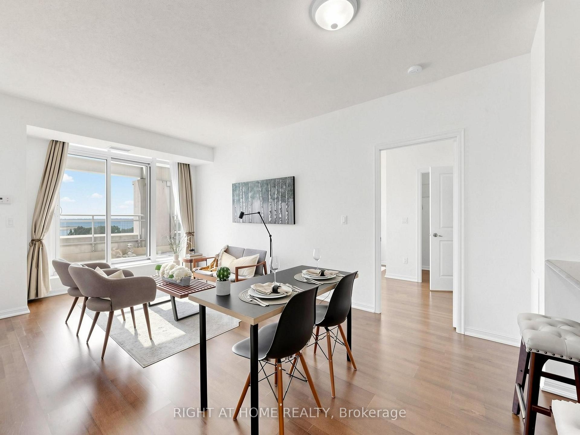 Photo 12 of Unit 1032, 628 Fleet Street, Toronto, Niagara — HOMEH