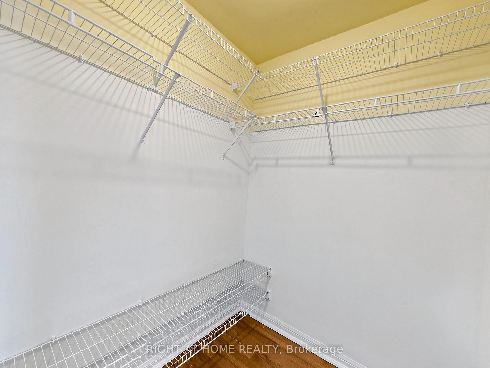 Photo 19 of Unit 1032, 628 Fleet Street, Toronto, Niagara — HOMEH