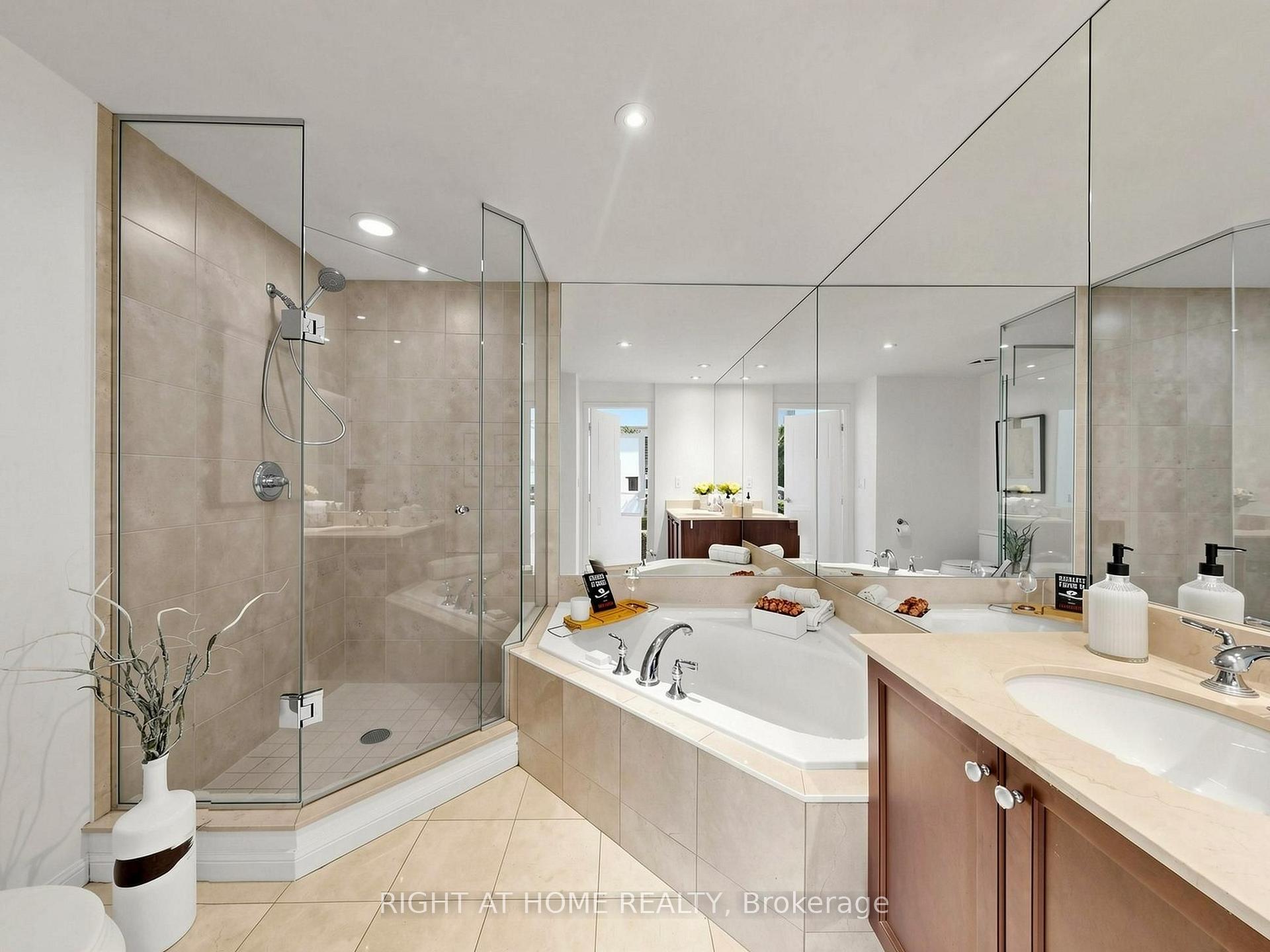 Photo 21 of Unit 1032, 628 Fleet Street, Toronto, Niagara — HOMEH
