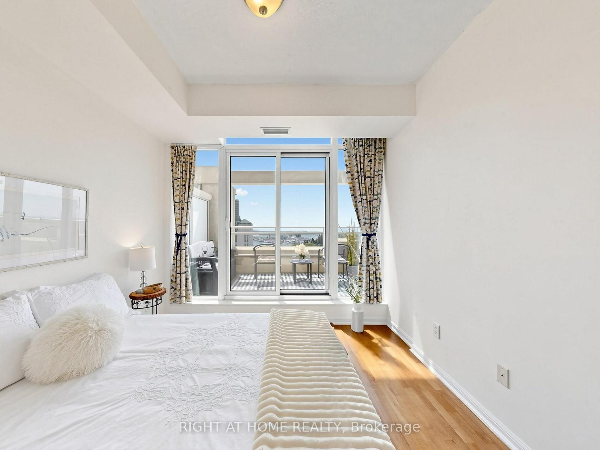 Photo 25 of Unit 1032, 628 Fleet Street, Toronto, Niagara — HOMEH