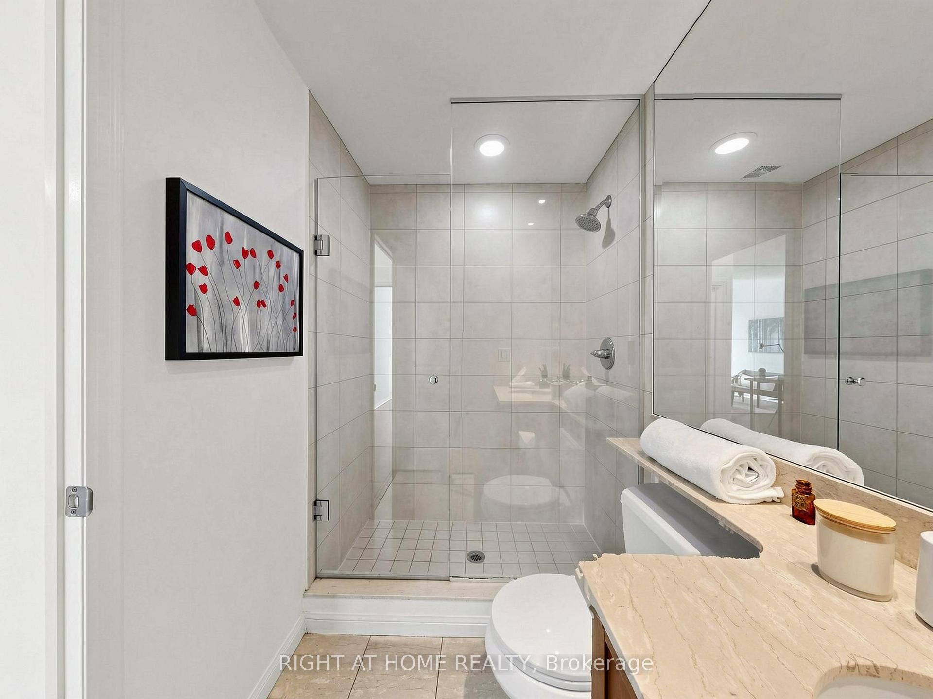 Photo 26 of Unit 1032, 628 Fleet Street, Toronto, Niagara — HOMEH