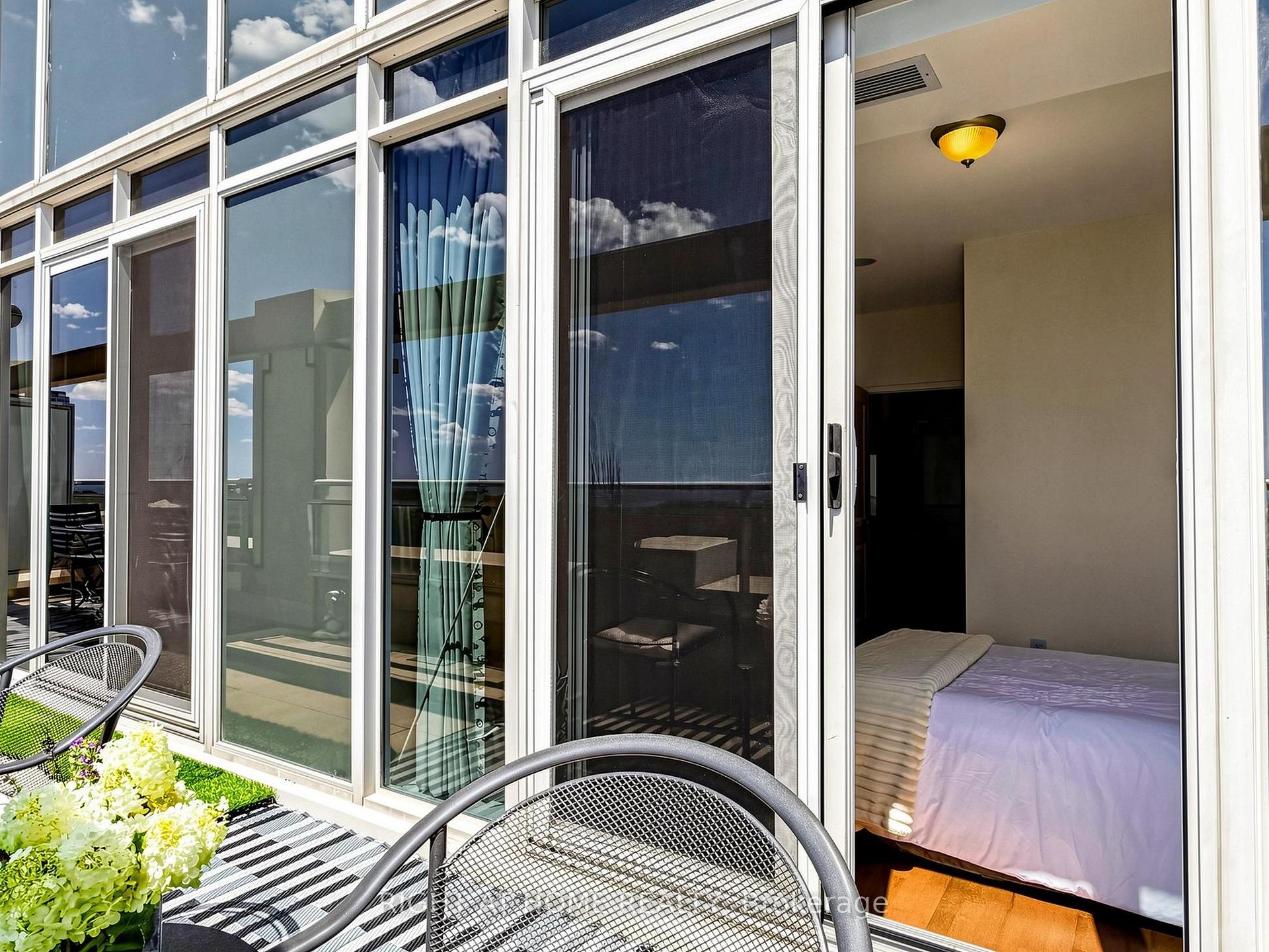 Photo 34 of Unit 1032, 628 Fleet Street, Toronto, Niagara — HOMEH