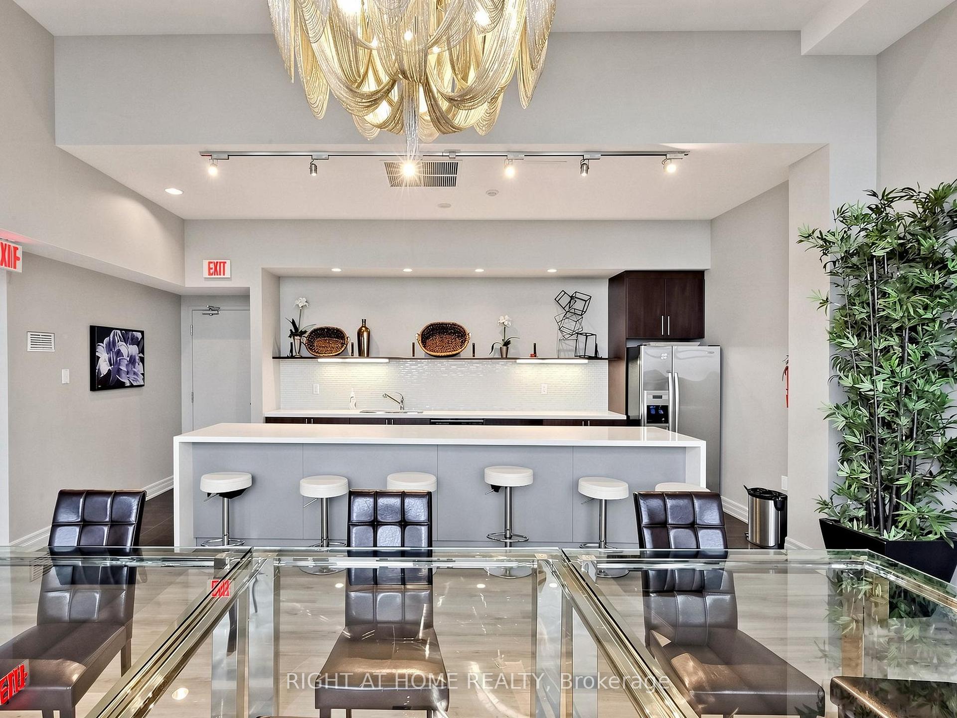 Photo 42 of Unit 1032, 628 Fleet Street, Toronto, Niagara — HOMEH