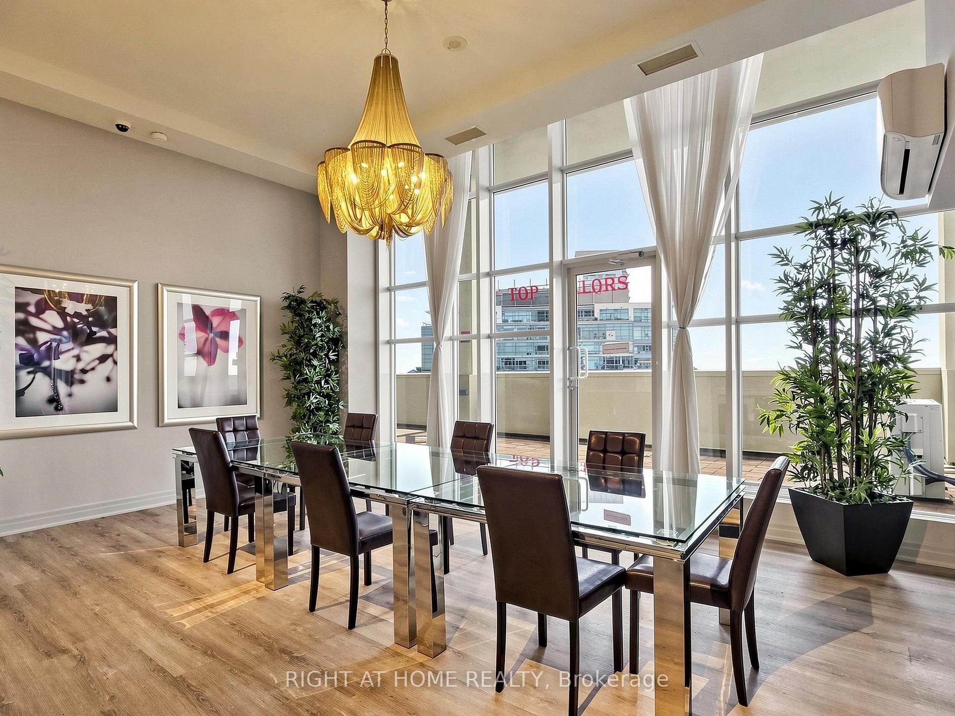 Photo 43 of Unit 1032, 628 Fleet Street, Toronto, Niagara — HOMEH