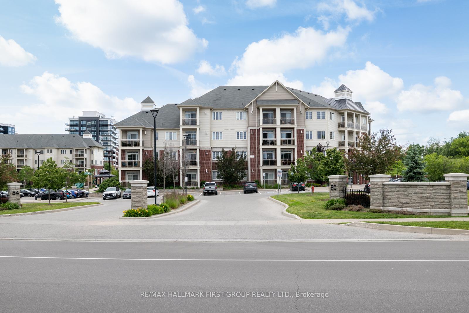Photo 2 of Unit 113, 80 Aspen Springs Drive, Clarington, Bowmanville — HOMEH