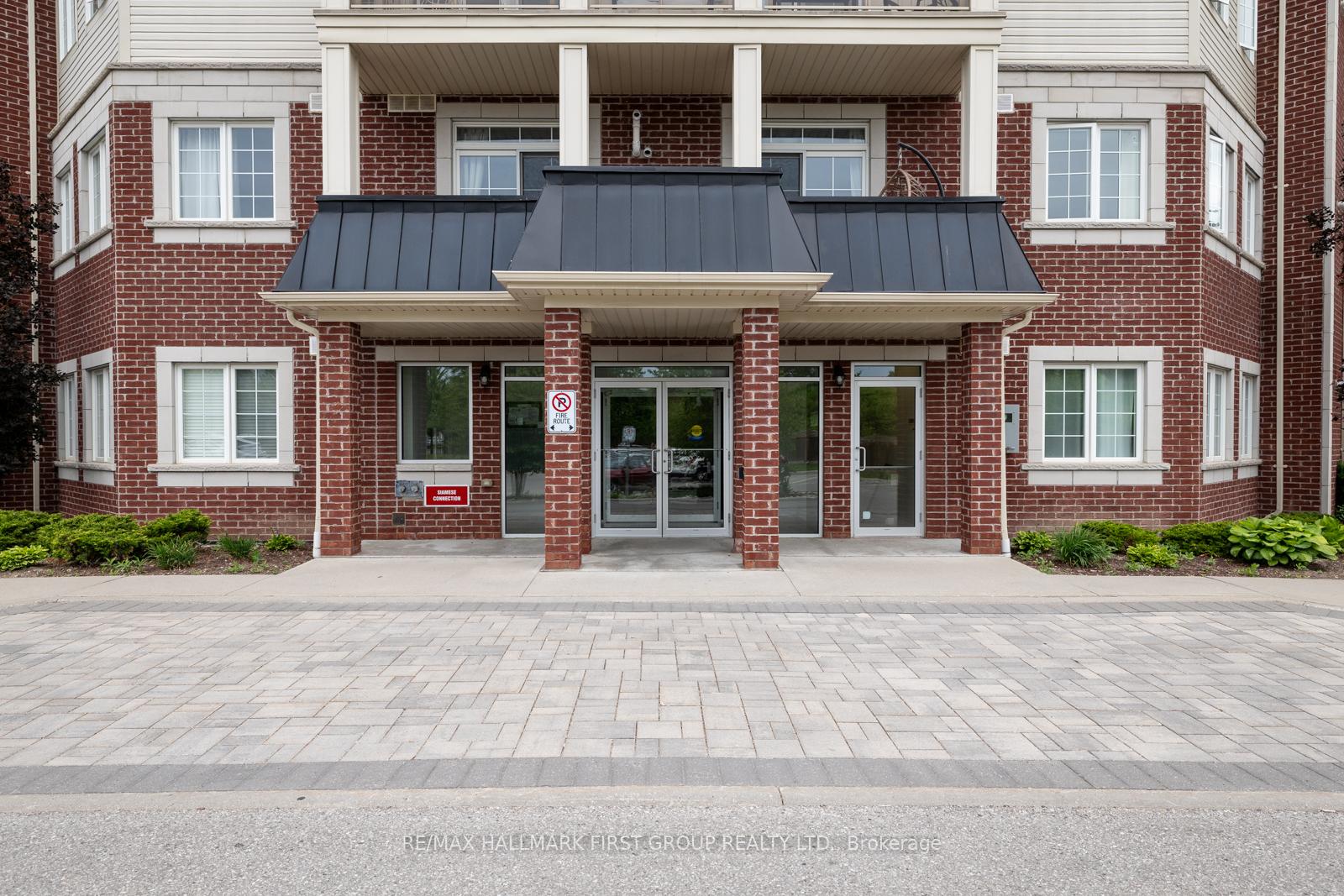Photo 3 of Unit 113, 80 Aspen Springs Drive, Clarington, Bowmanville — HOMEH