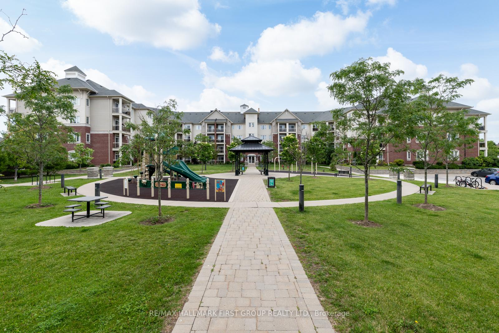 Photo 30 of Unit 113, 80 Aspen Springs Drive, Clarington, Bowmanville — HOMEH