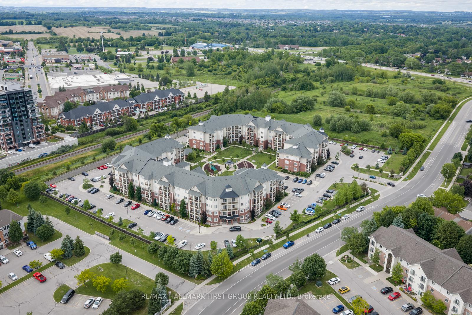 Photo 39 of Unit 113, 80 Aspen Springs Drive, Clarington, Bowmanville — HOMEH