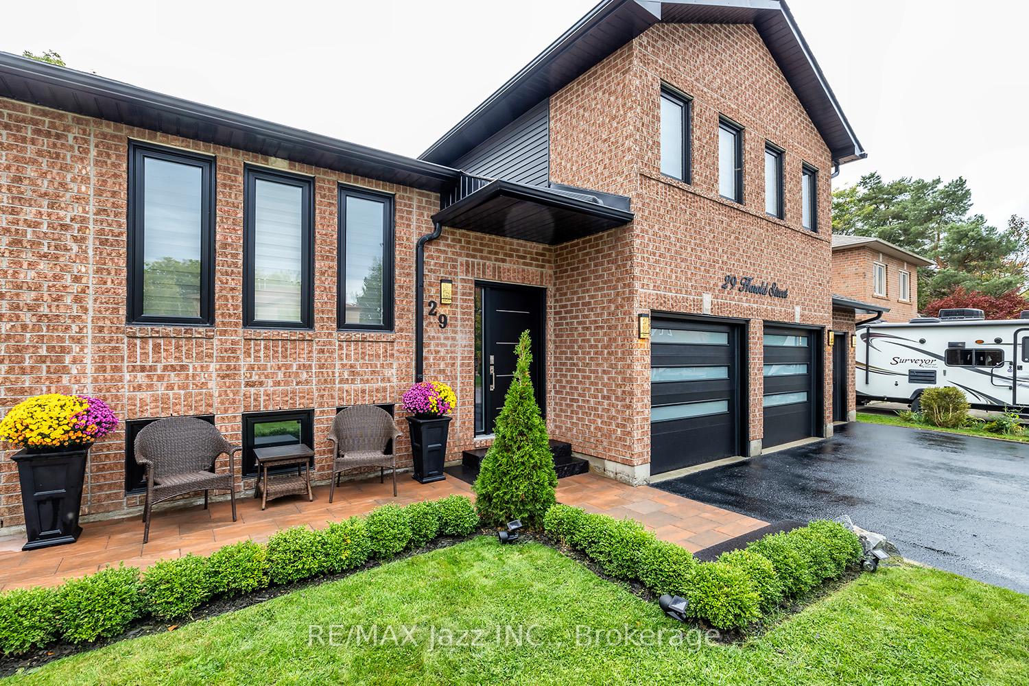 Photo 3 of 29 Harold Street, Whitby, Blue Grass Meadows — HOMEH