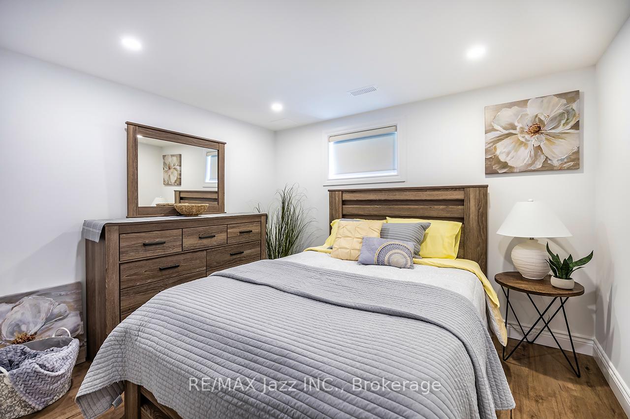 Photo 41 of 29 Harold Street, Whitby, Blue Grass Meadows — HOMEH