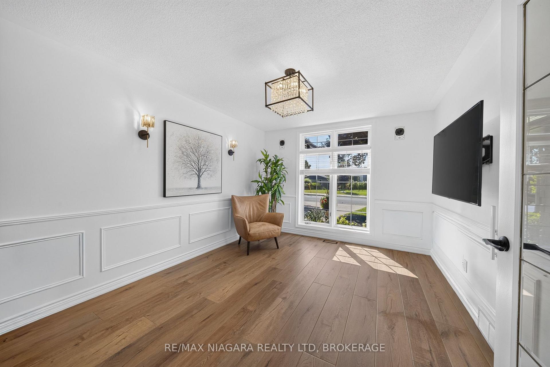 Photo 10 of 633 Clarence Street, Port Colborne, Sugarloaf — HOMEH