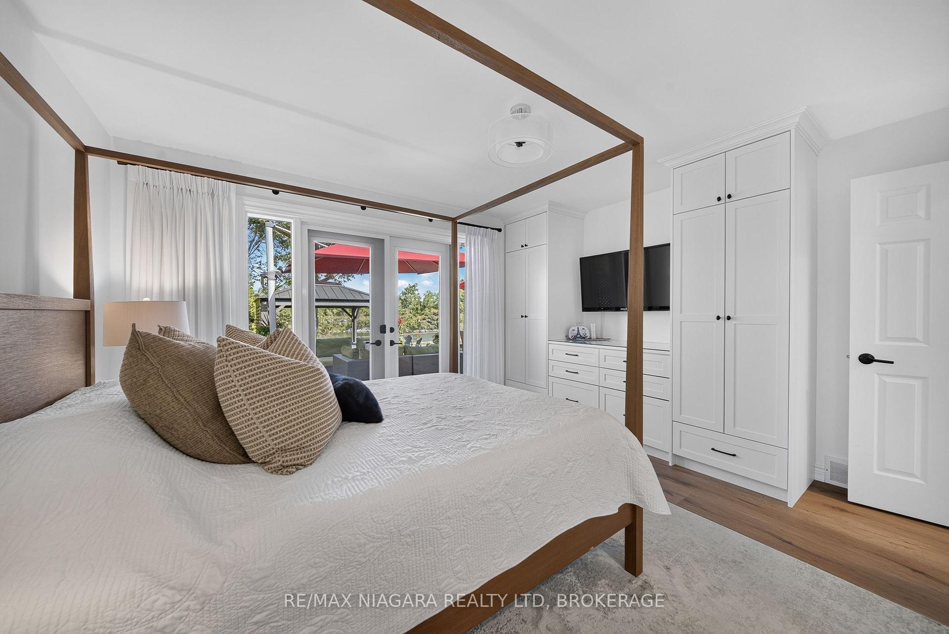 Photo 16 of 633 Clarence Street, Port Colborne, Sugarloaf — HOMEH