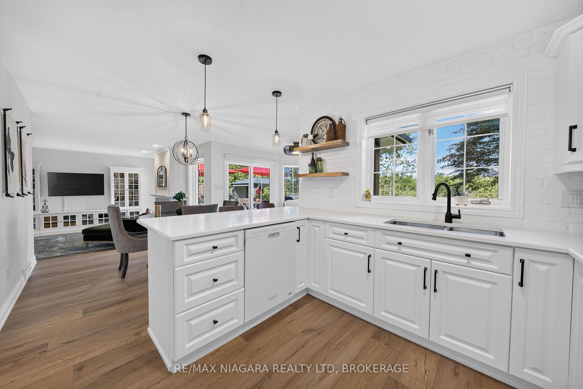 Photo 29 of 633 Clarence Street, Port Colborne, Sugarloaf — HOMEH