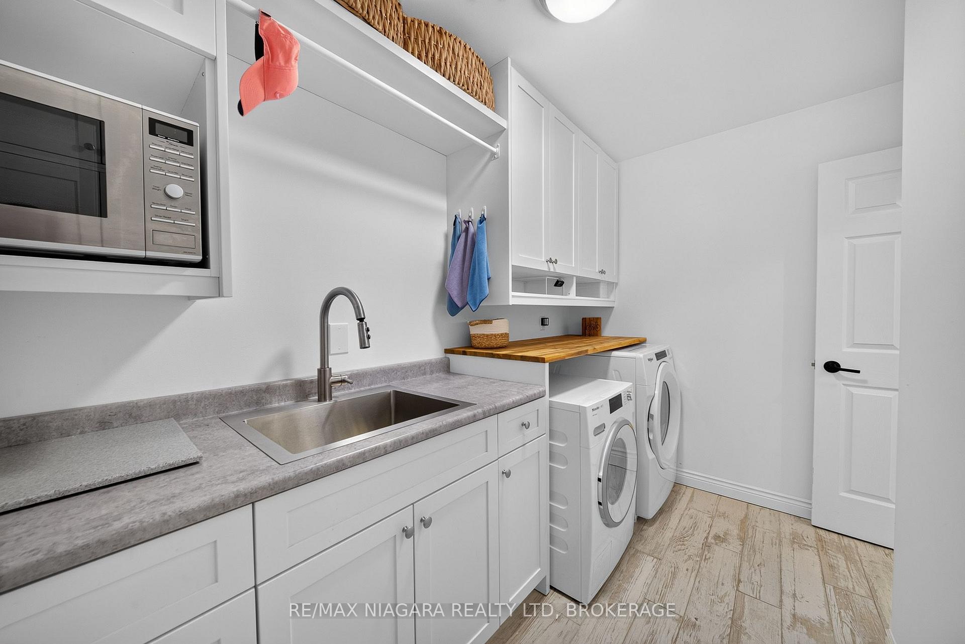 Photo 33 of 633 Clarence Street, Port Colborne, Sugarloaf — HOMEH