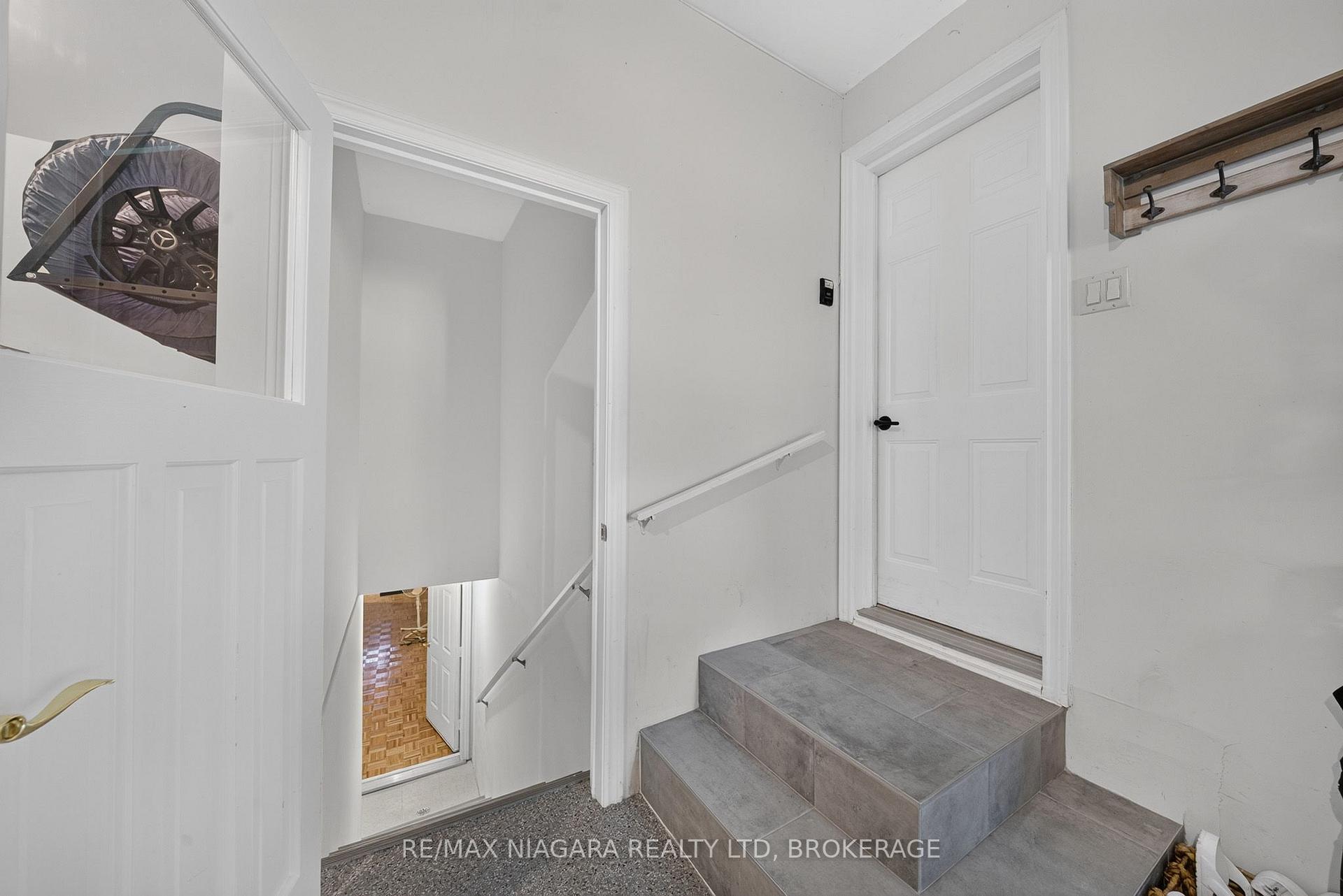 Photo 35 of 633 Clarence Street, Port Colborne, Sugarloaf — HOMEH