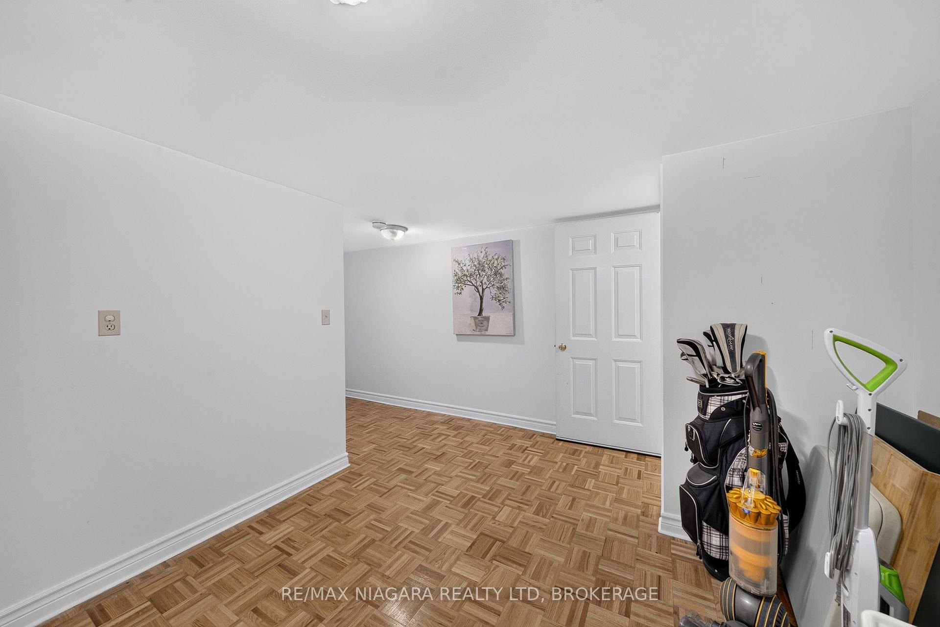Photo 41 of 633 Clarence Street, Port Colborne, Sugarloaf — HOMEH