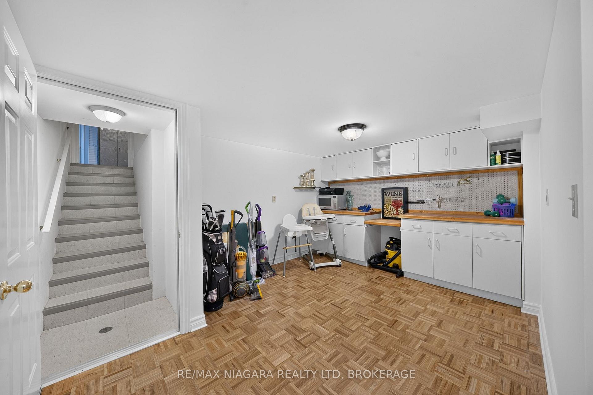 Photo 39 of 633 Clarence Street, Port Colborne, Sugarloaf — HOMEH
