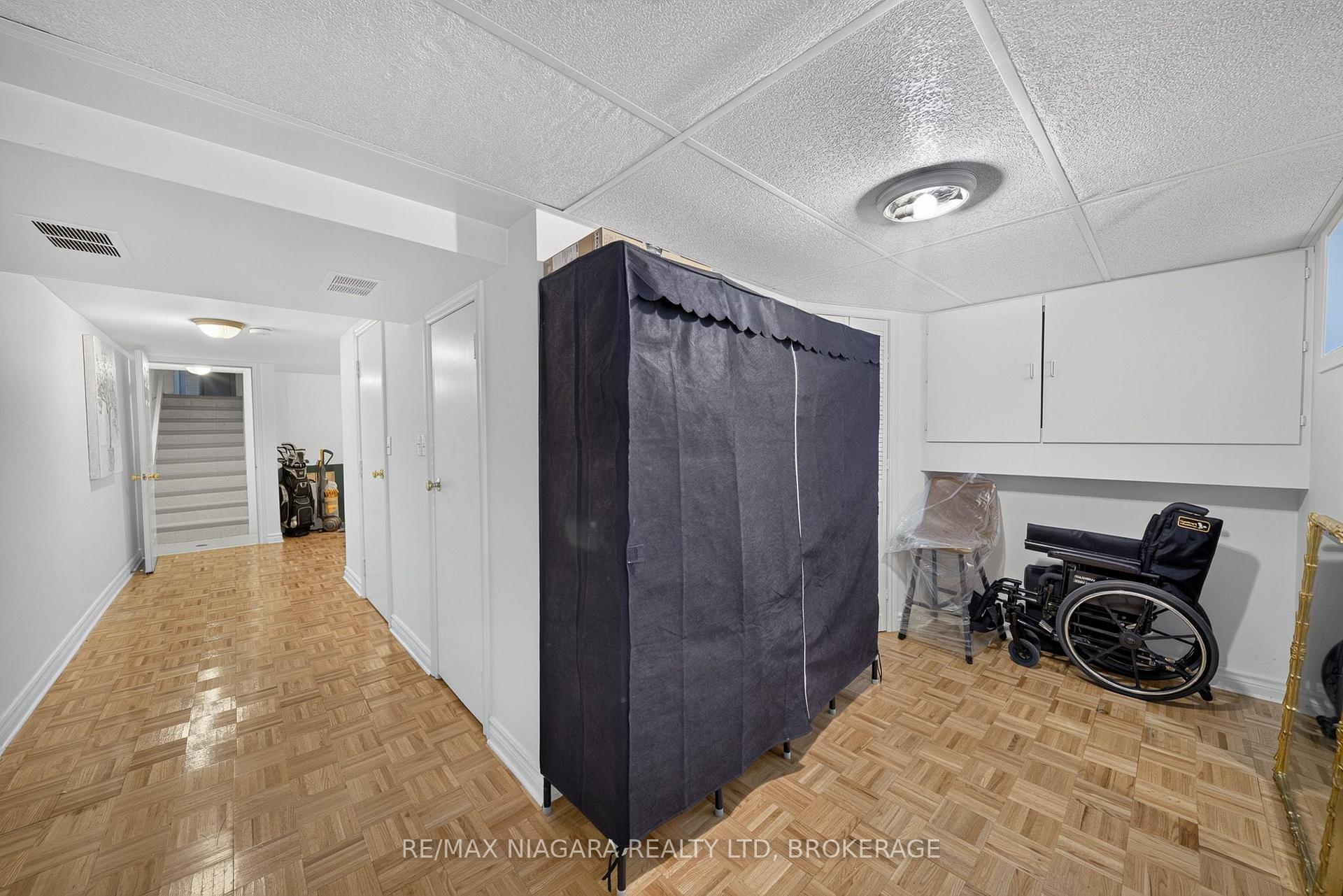 Photo 42 of 633 Clarence Street, Port Colborne, Sugarloaf — HOMEH