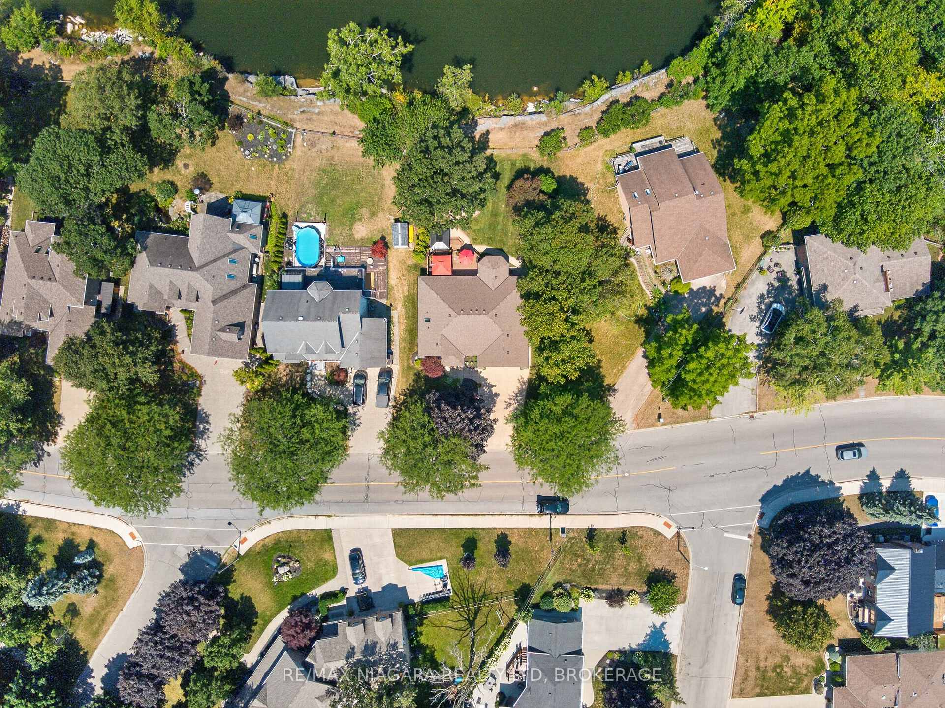 Photo 53 of 633 Clarence Street, Port Colborne, Sugarloaf — HOMEH