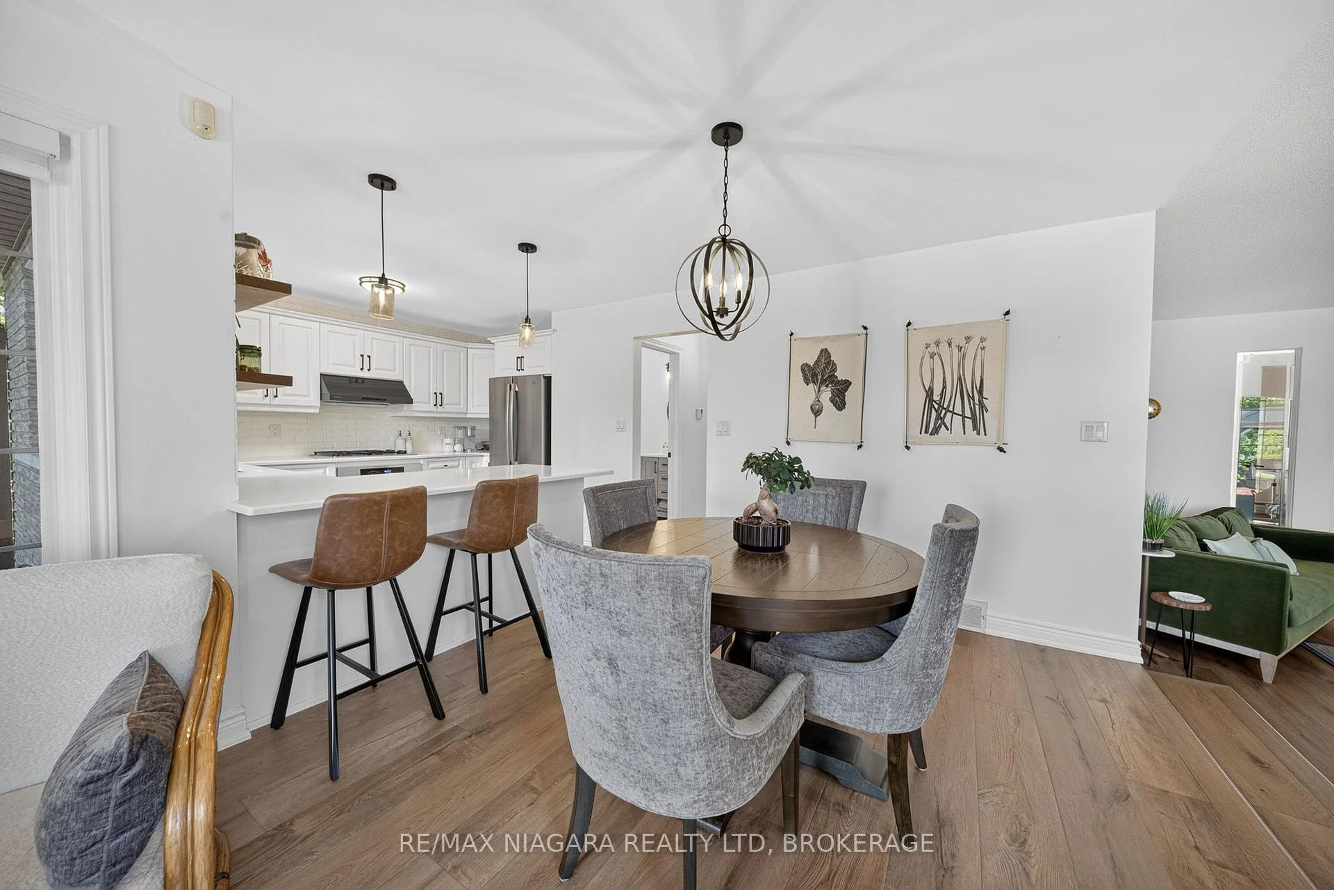 Photo 23 of 633 Clarence Street, Port Colborne, Sugarloaf — HOMEH