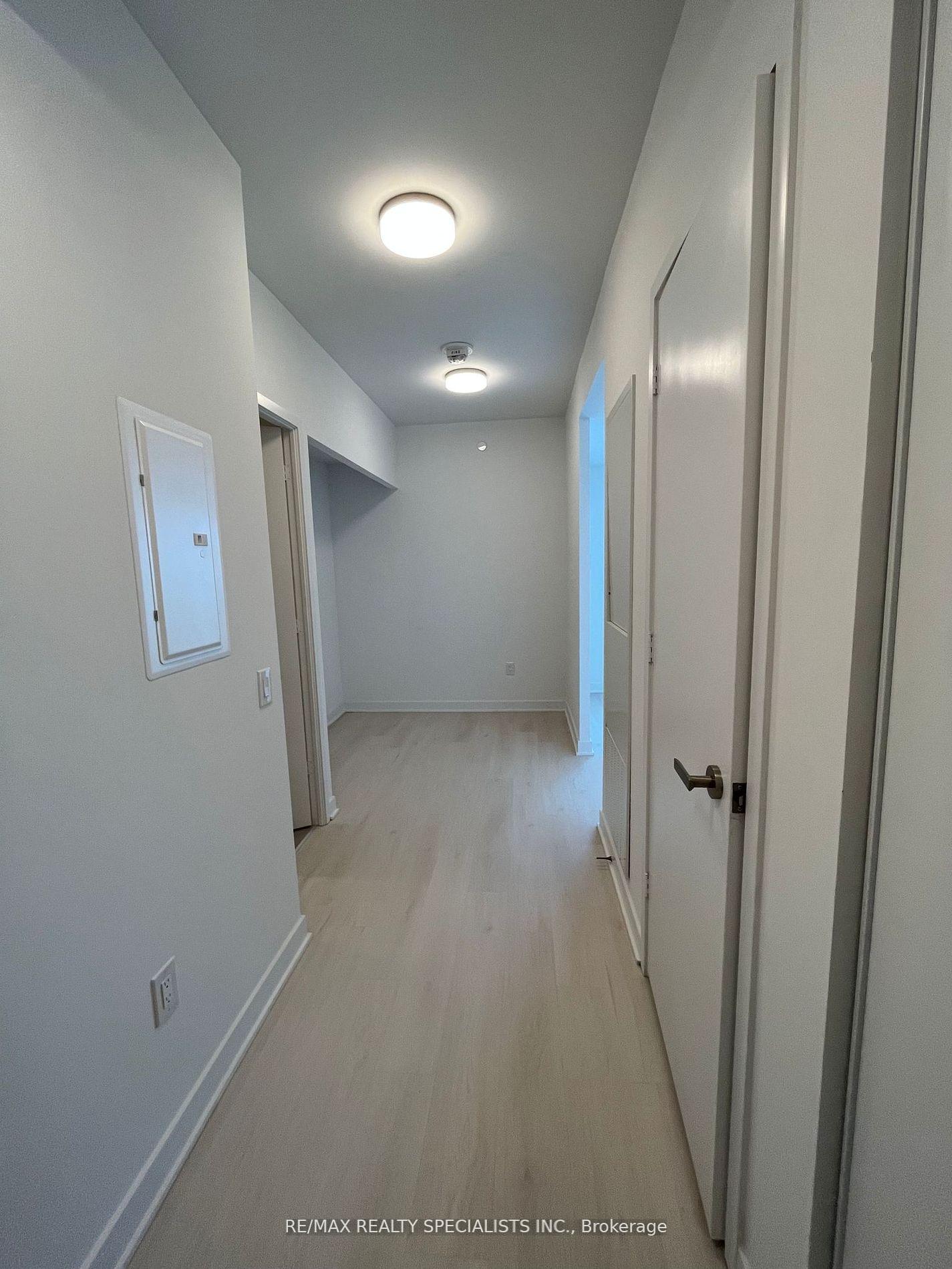 Photo 8 of Unit 4712, 3900 Confederation Parkway, Mississauga, City Centre — HOMEH