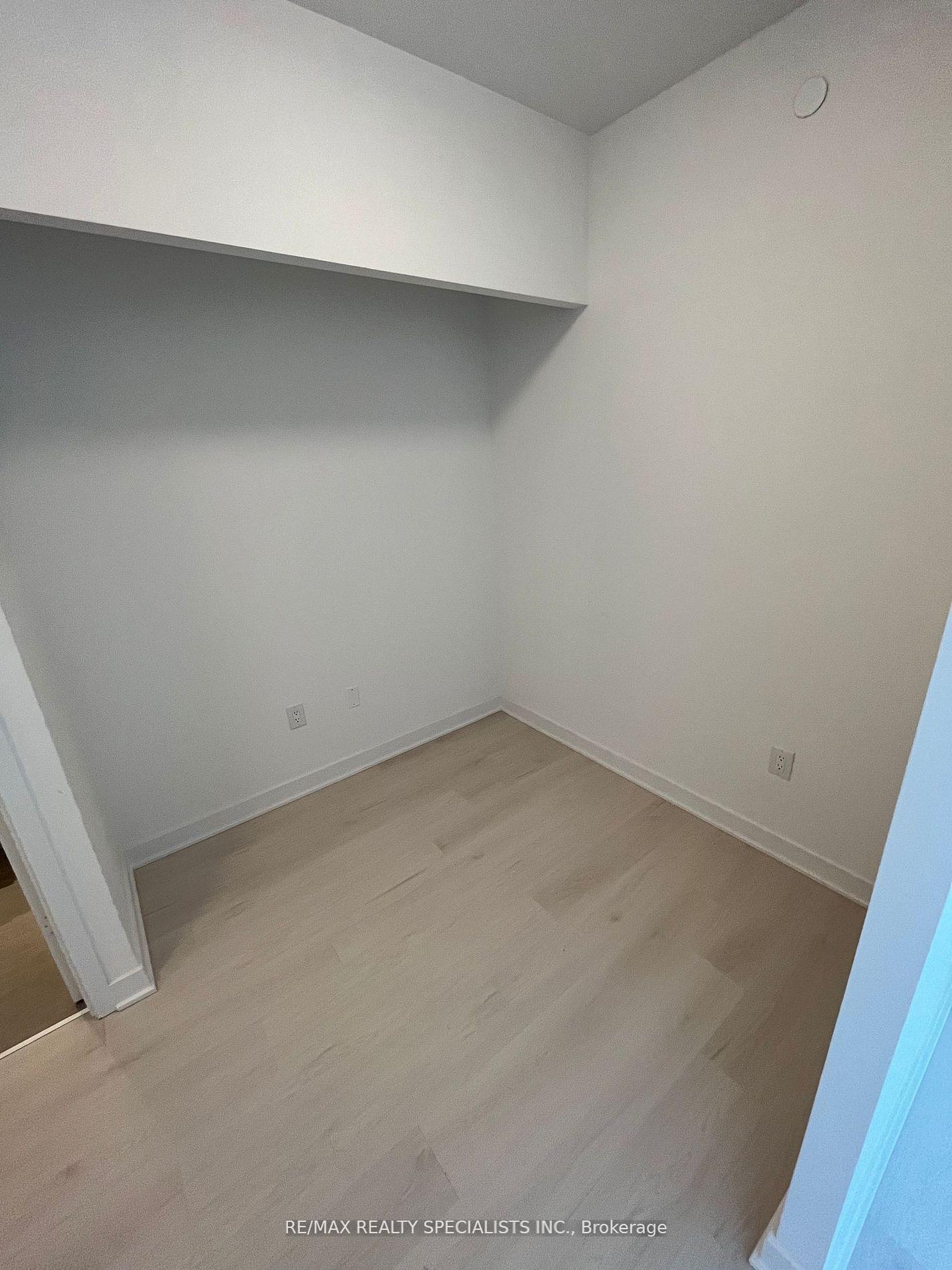 Photo 9 of Unit 4712, 3900 Confederation Parkway, Mississauga, City Centre — HOMEH