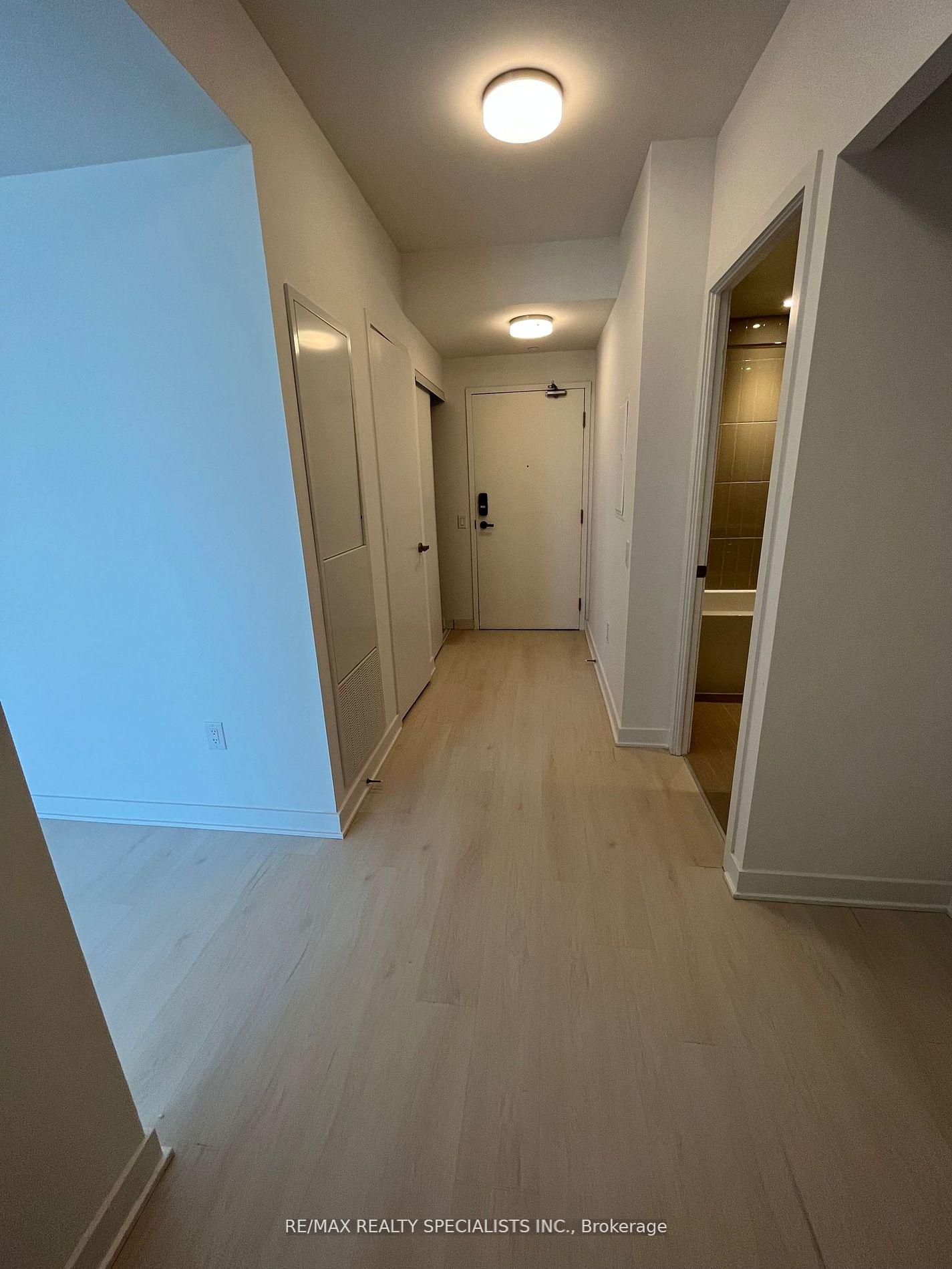 Photo 10 of Unit 4712, 3900 Confederation Parkway, Mississauga, City Centre — HOMEH