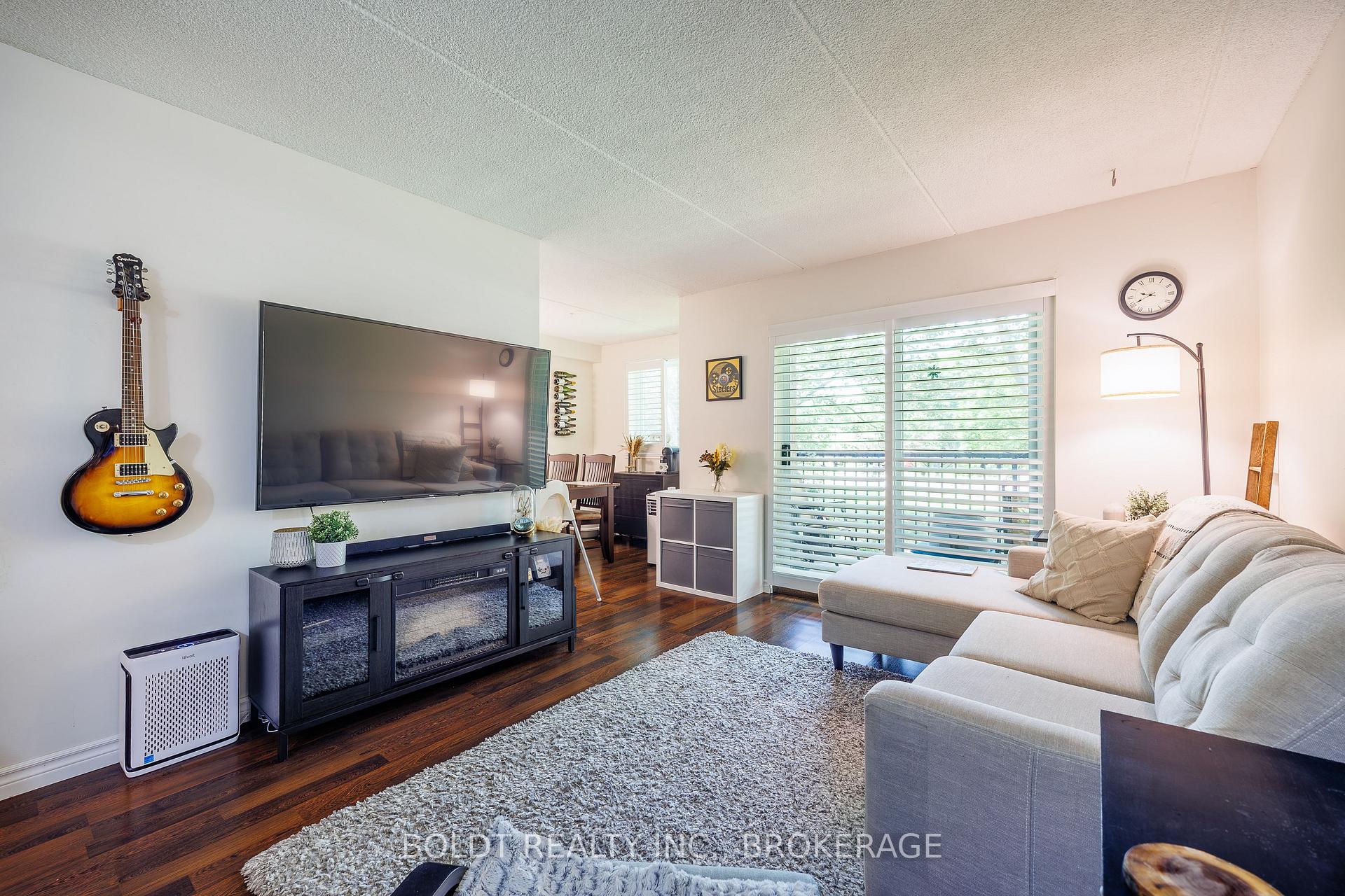 Photo 4 of Unit 210, 6 Westlake Lane, St. Catharines, Lakeport — HOMEH