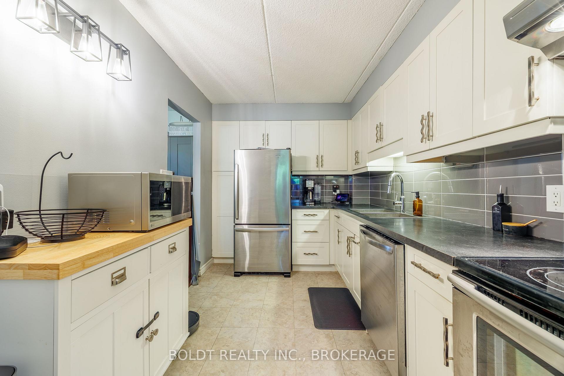 Photo 7 of Unit 210, 6 Westlake Lane, St. Catharines, Lakeport — HOMEH