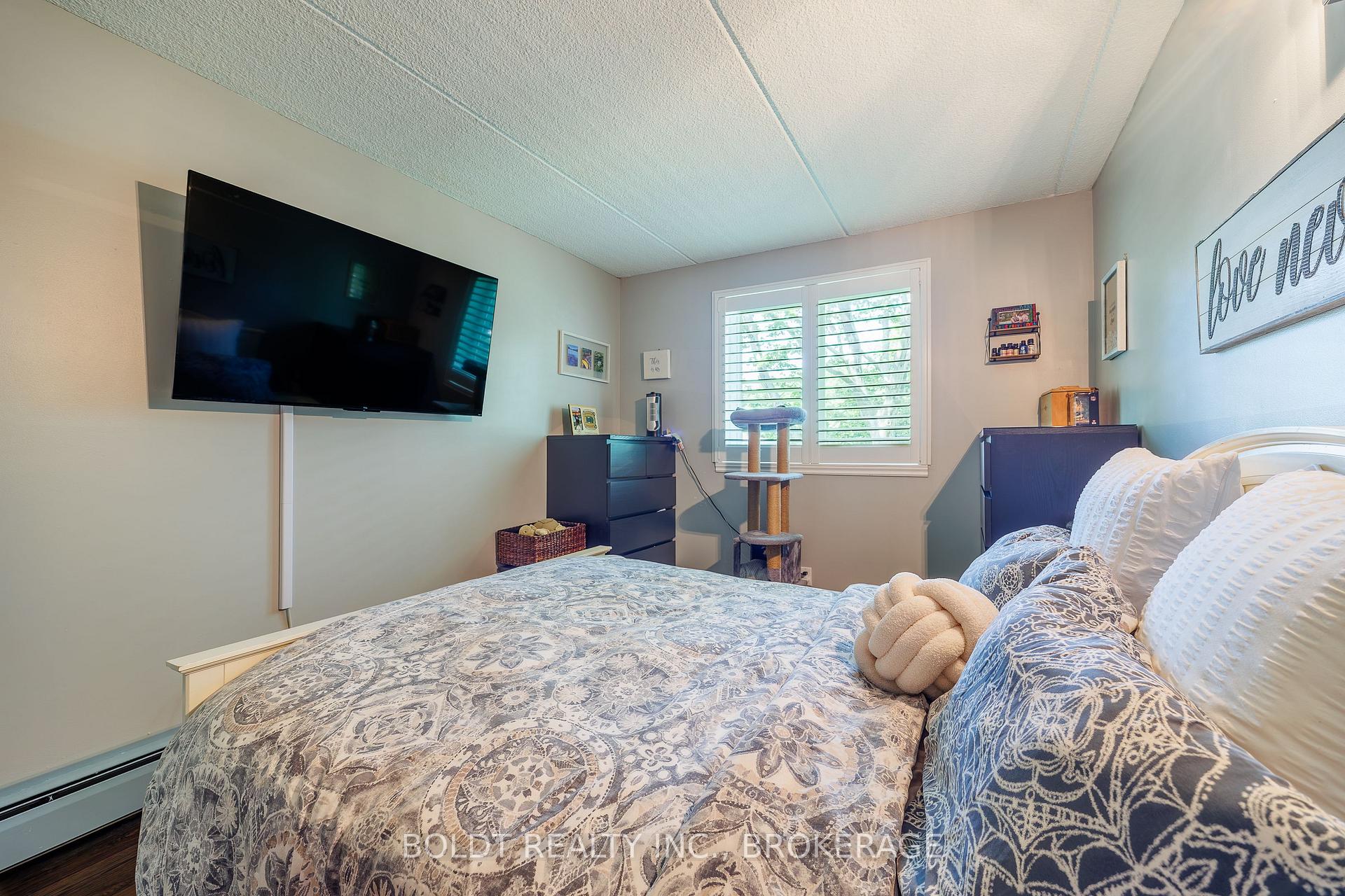 Photo 11 of Unit 210, 6 Westlake Lane, St. Catharines, Lakeport — HOMEH