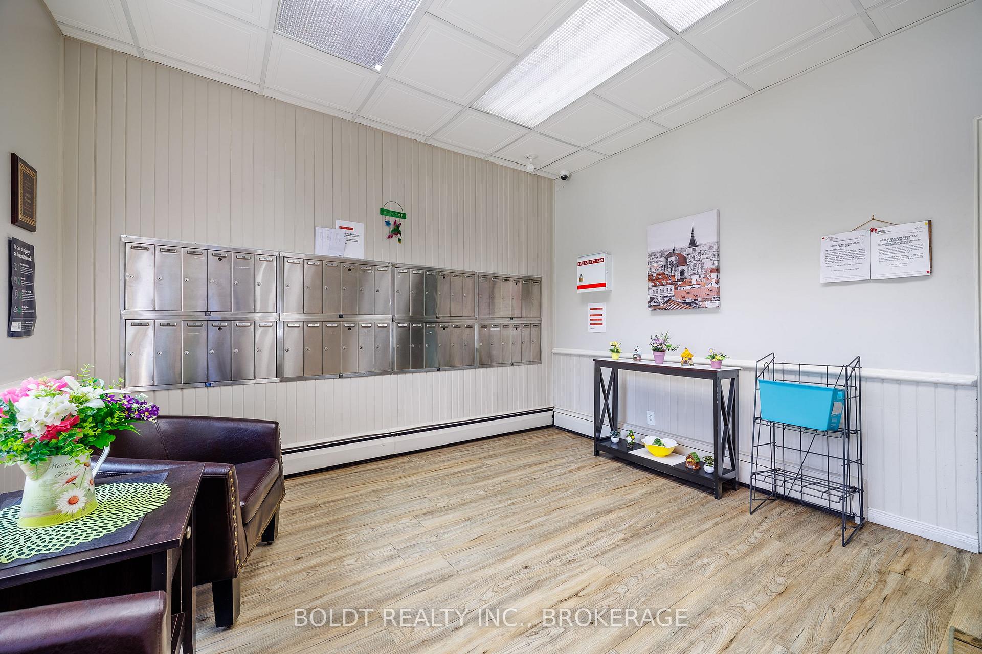 Photo 15 of Unit 210, 6 Westlake Lane, St. Catharines, Lakeport — HOMEH