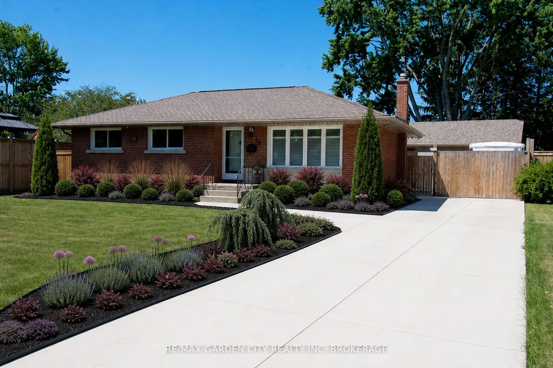 Photo 2 of 91 Crescent Drive, Welland, Dain City — HOMEH