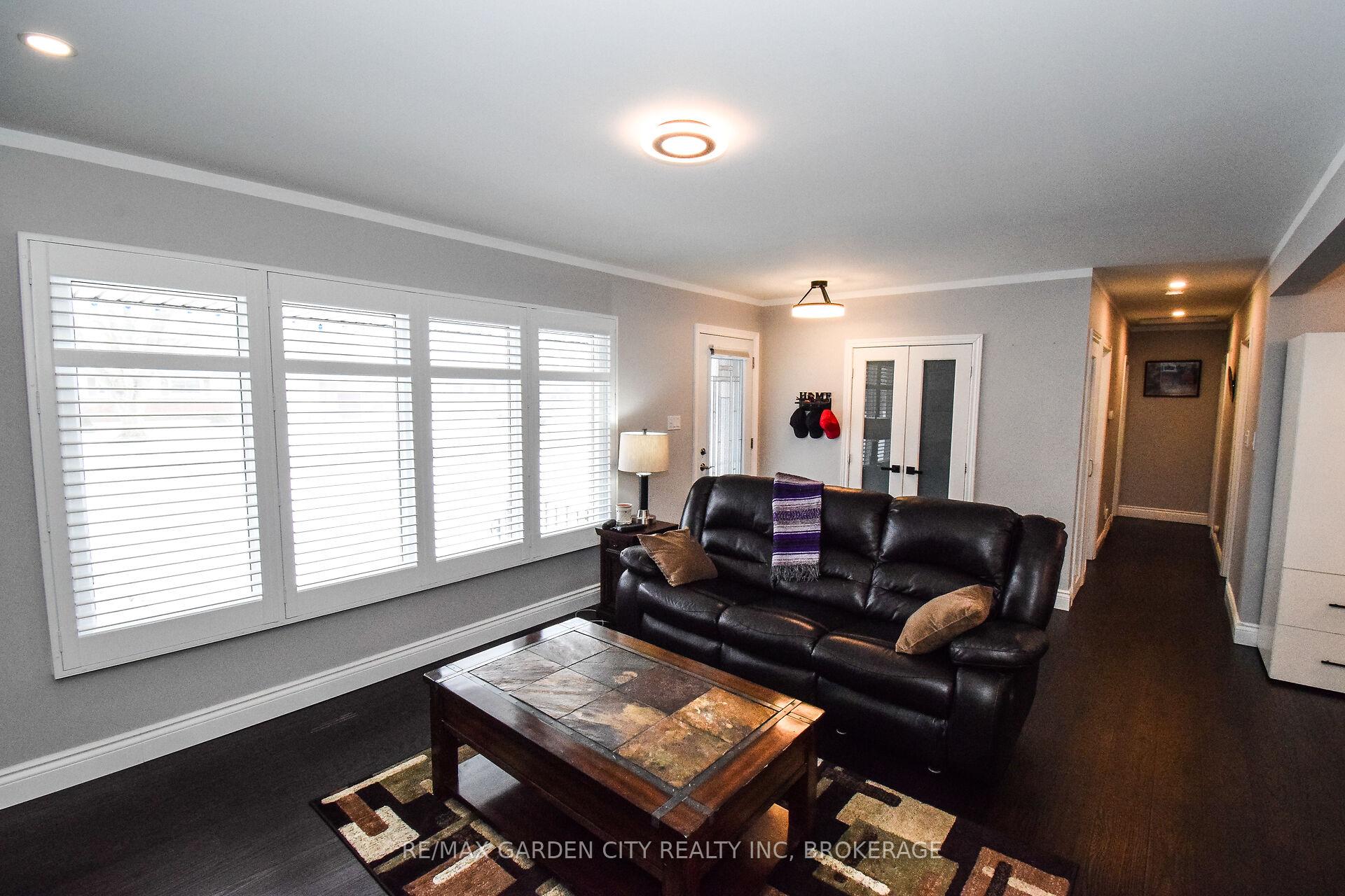 Photo 3 of 91 Crescent Drive, Welland, Dain City — HOMEH