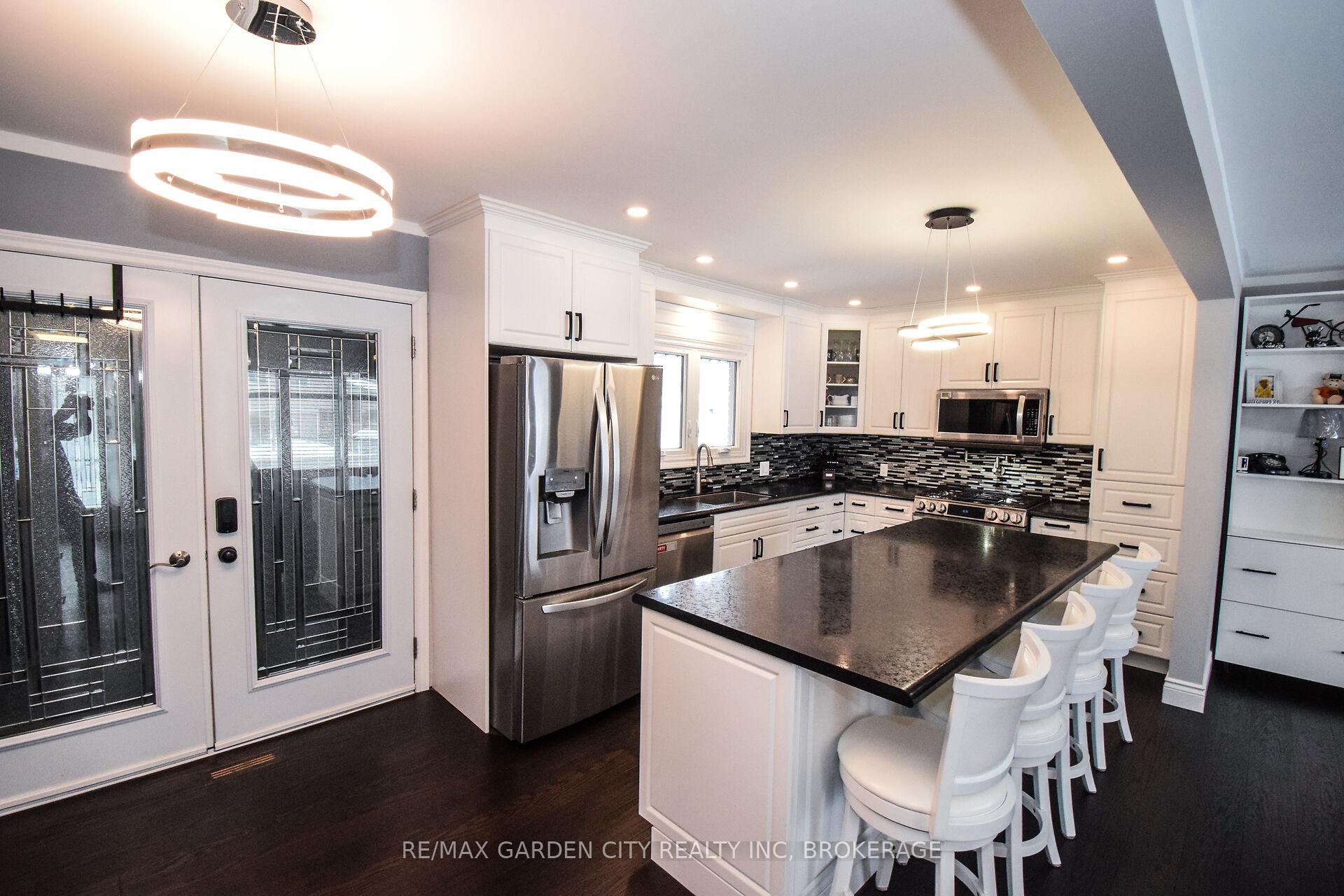 Photo 6 of 91 Crescent Drive, Welland, Dain City — HOMEH