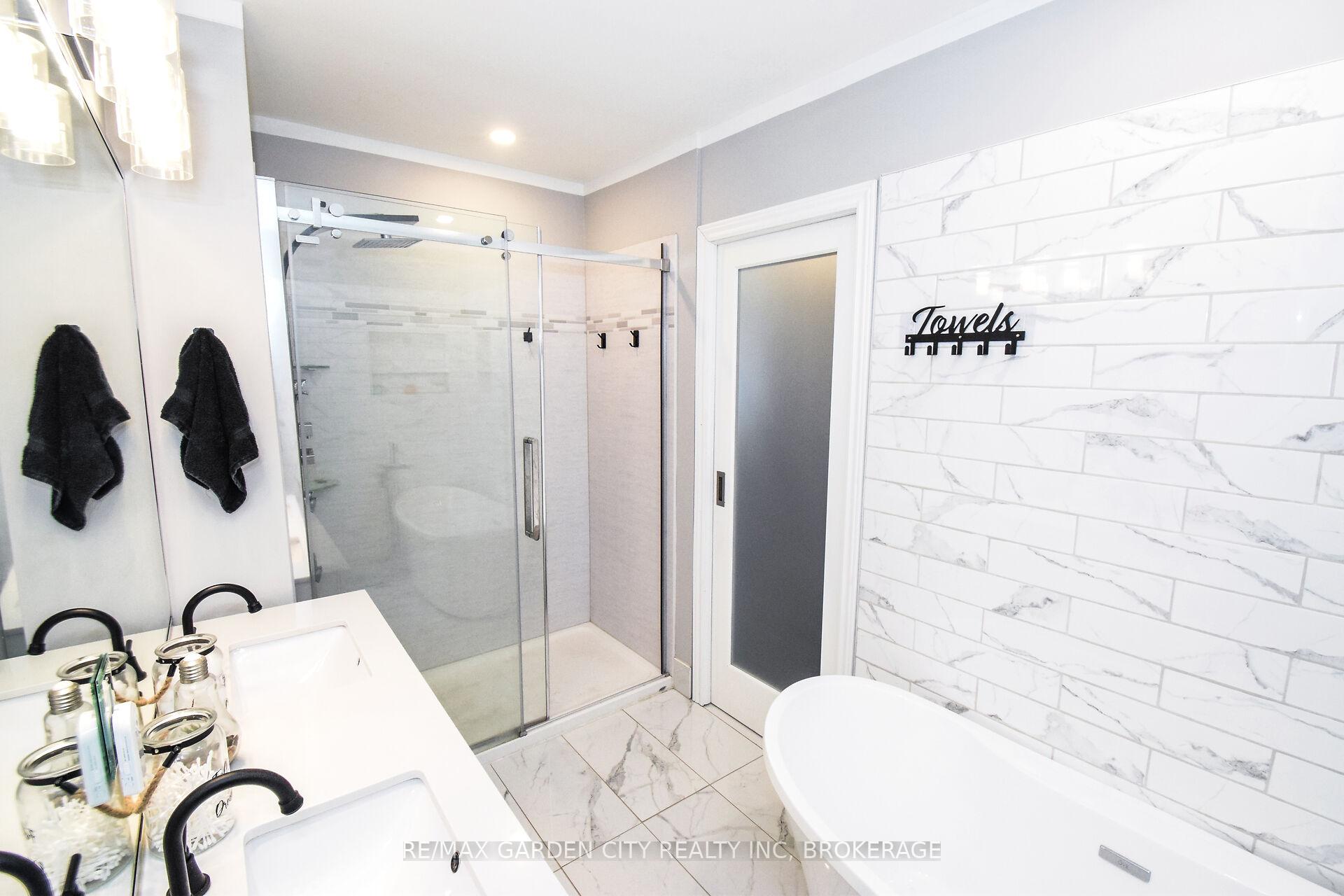 Photo 13 of 91 Crescent Drive, Welland, Dain City — HOMEH