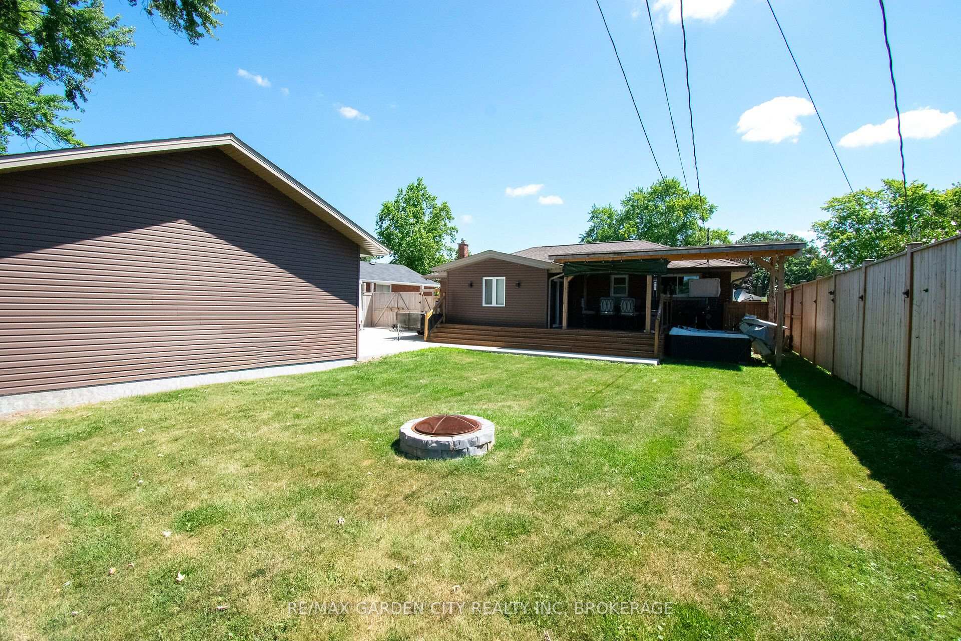 Photo 30 of 91 Crescent Drive, Welland, Dain City — HOMEH