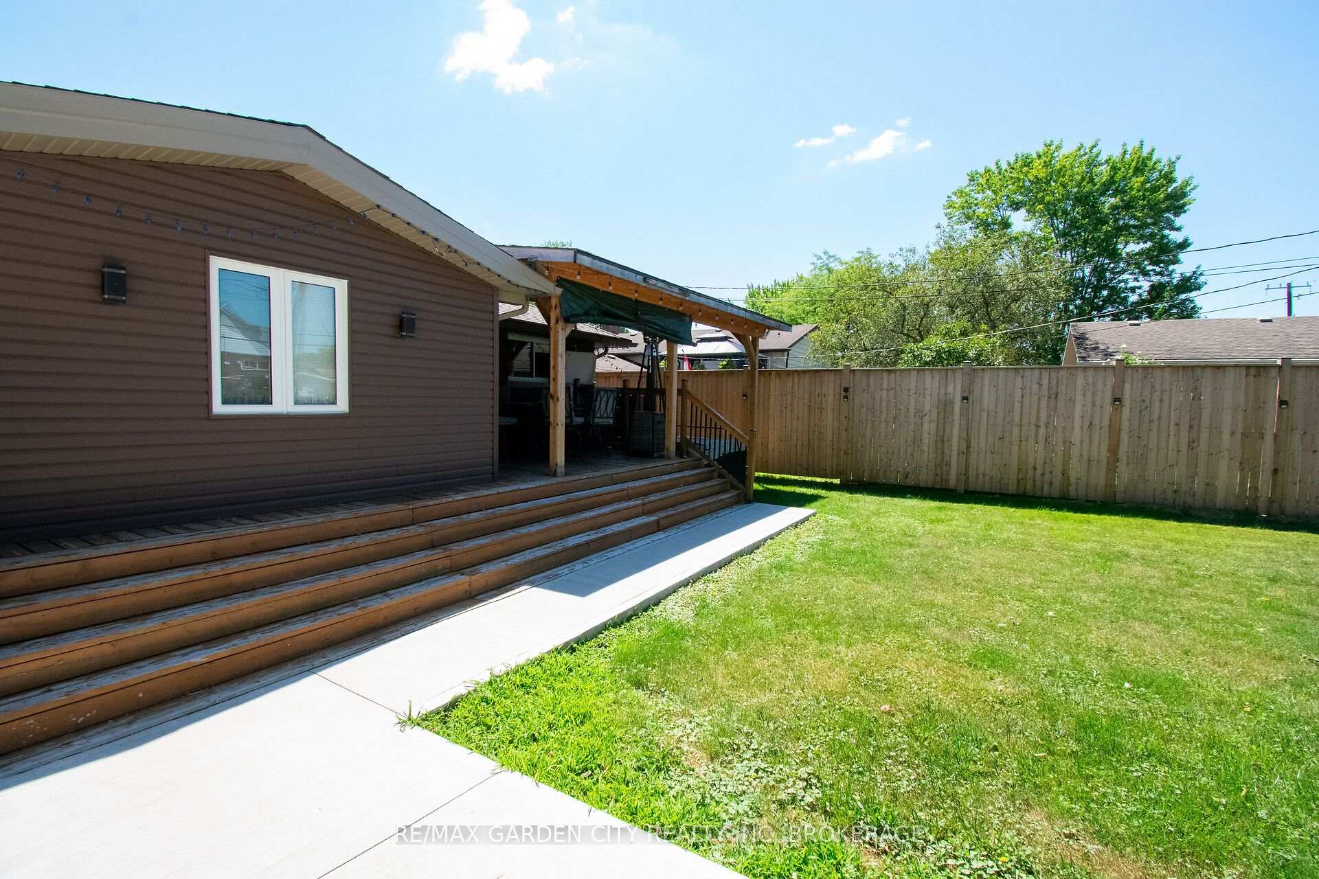 Photo 32 of 91 Crescent Drive, Welland, Dain City — HOMEH