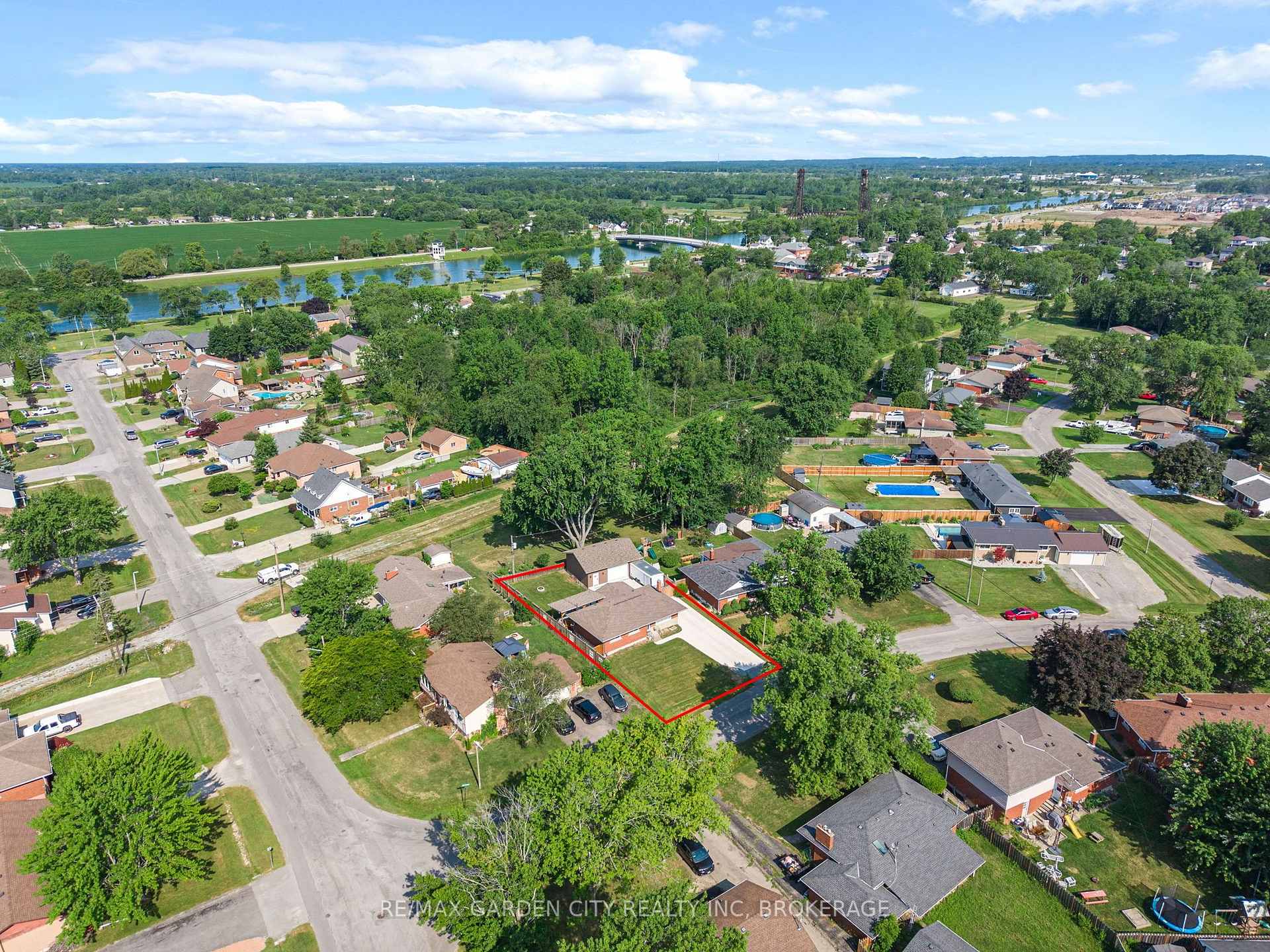 Photo 47 of 91 Crescent Drive, Welland, Dain City — HOMEH