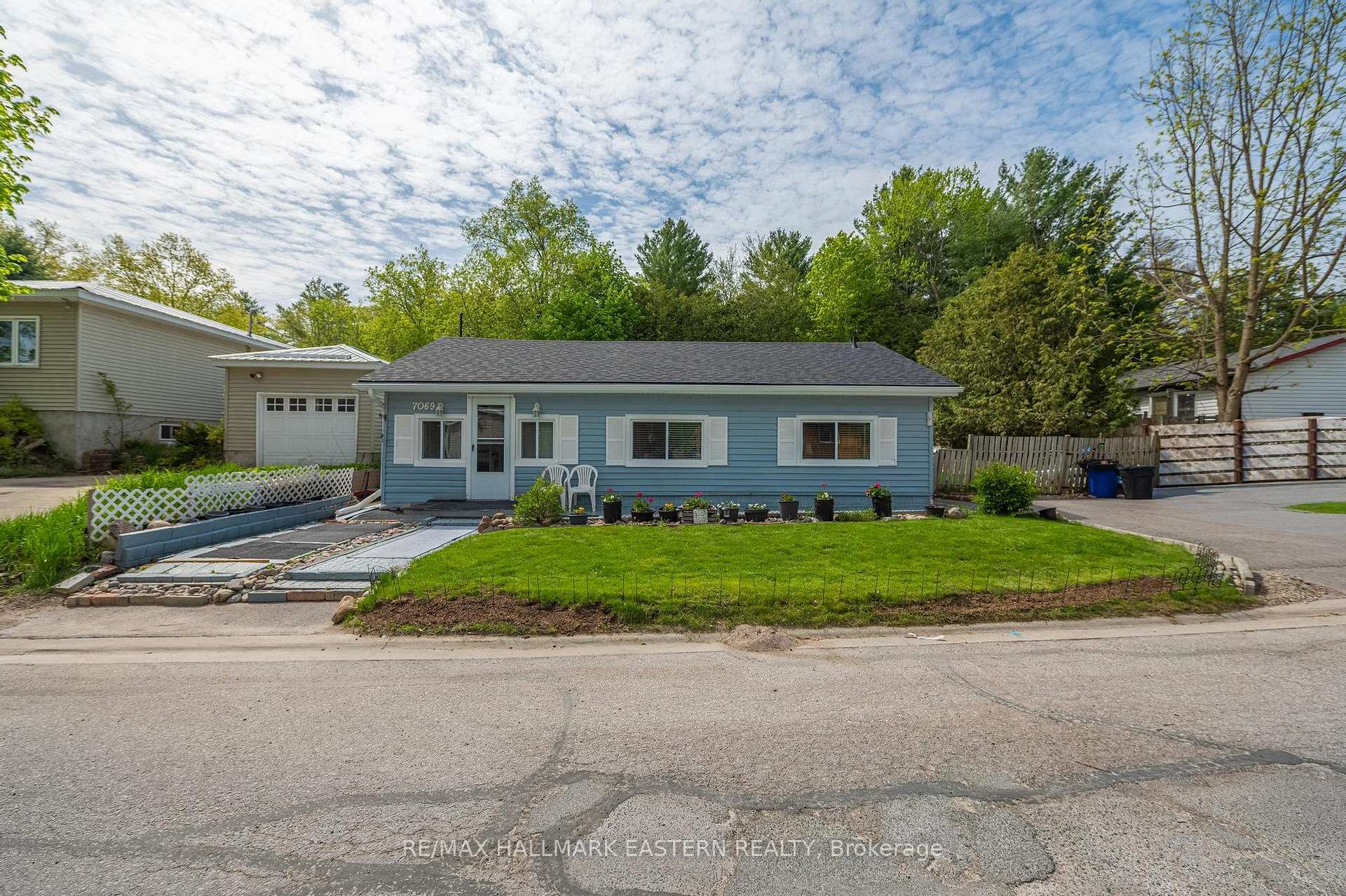 Photo of 7069 Waverly Street