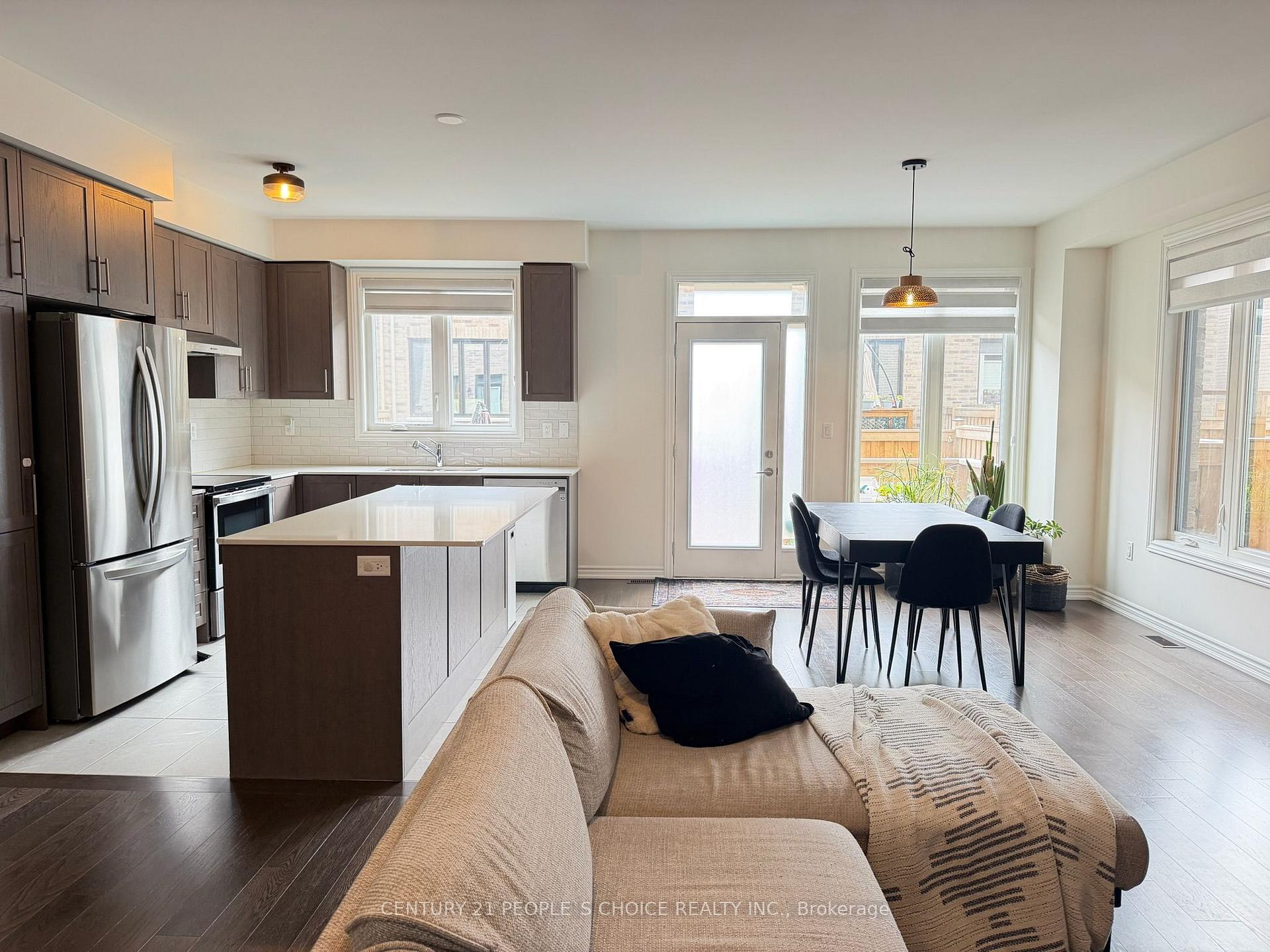 Photo 12 of 487 Bergamot Avenue, Milton, Walker — HOMEH