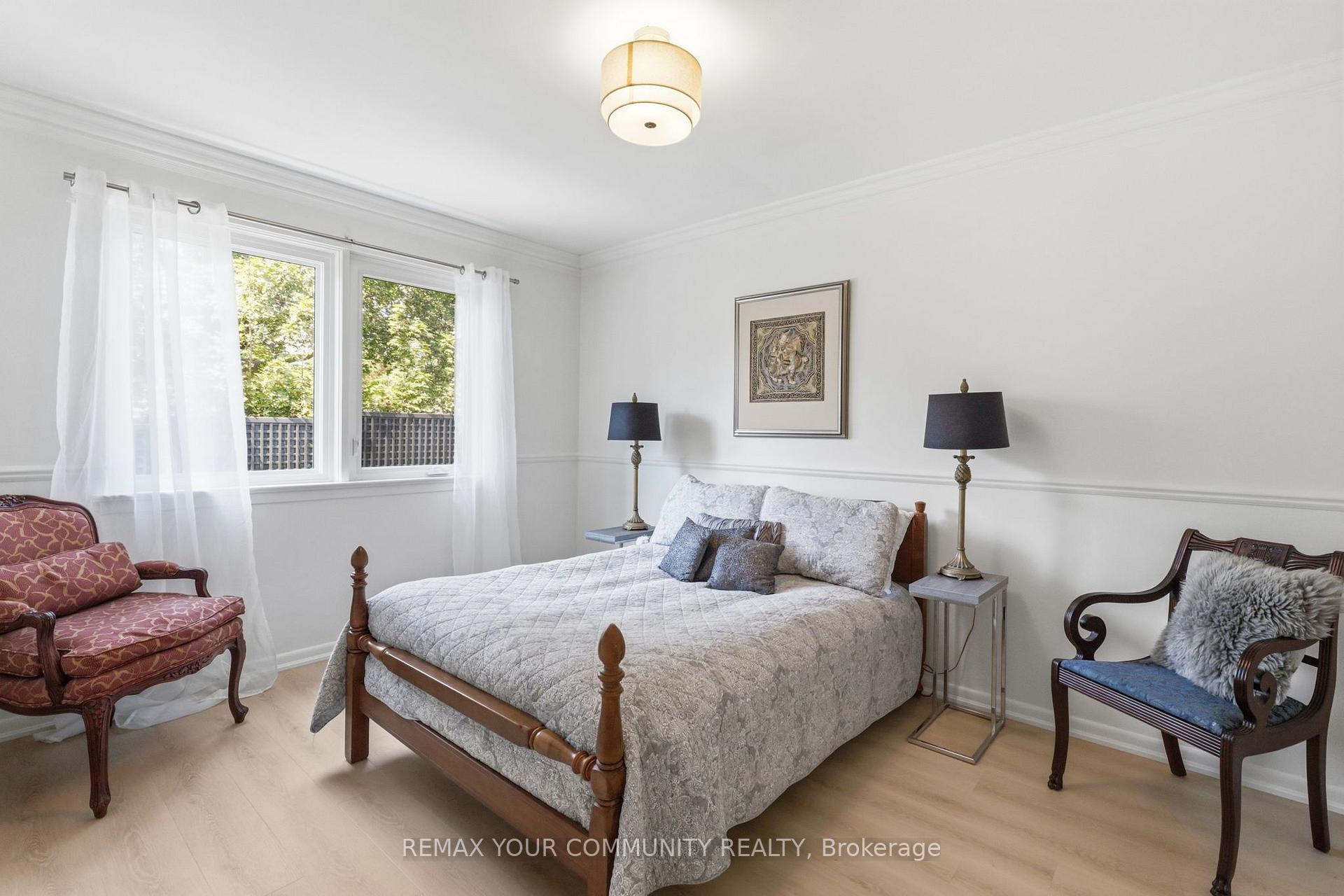 Photo 12 of 2 Doonaree Drive, North York, Parkwoods-Donalda — HOMEH