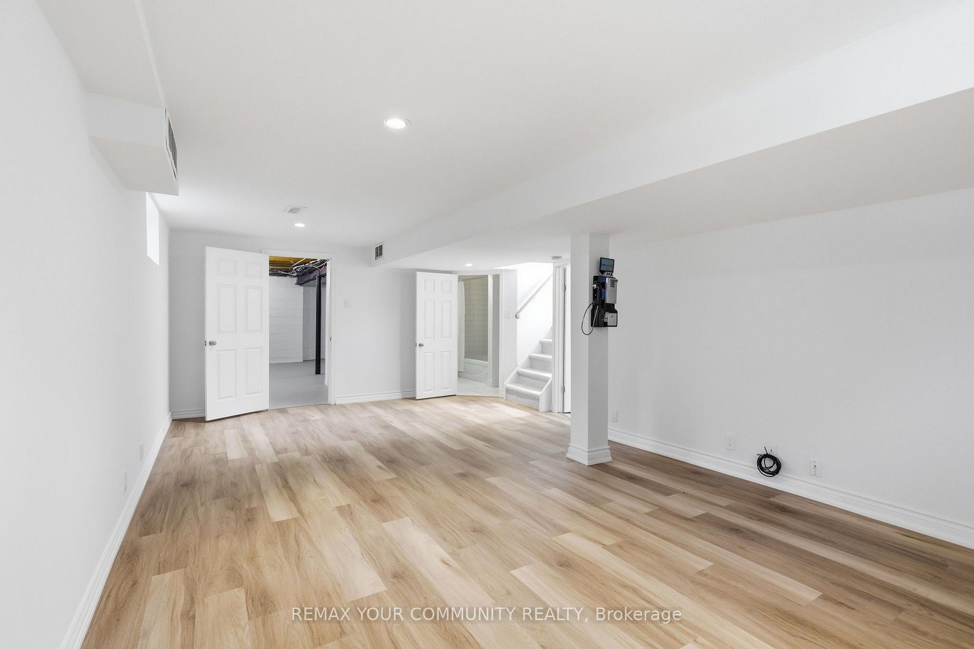 Photo 21 of 2 Doonaree Drive, North York, Parkwoods-Donalda — HOMEH