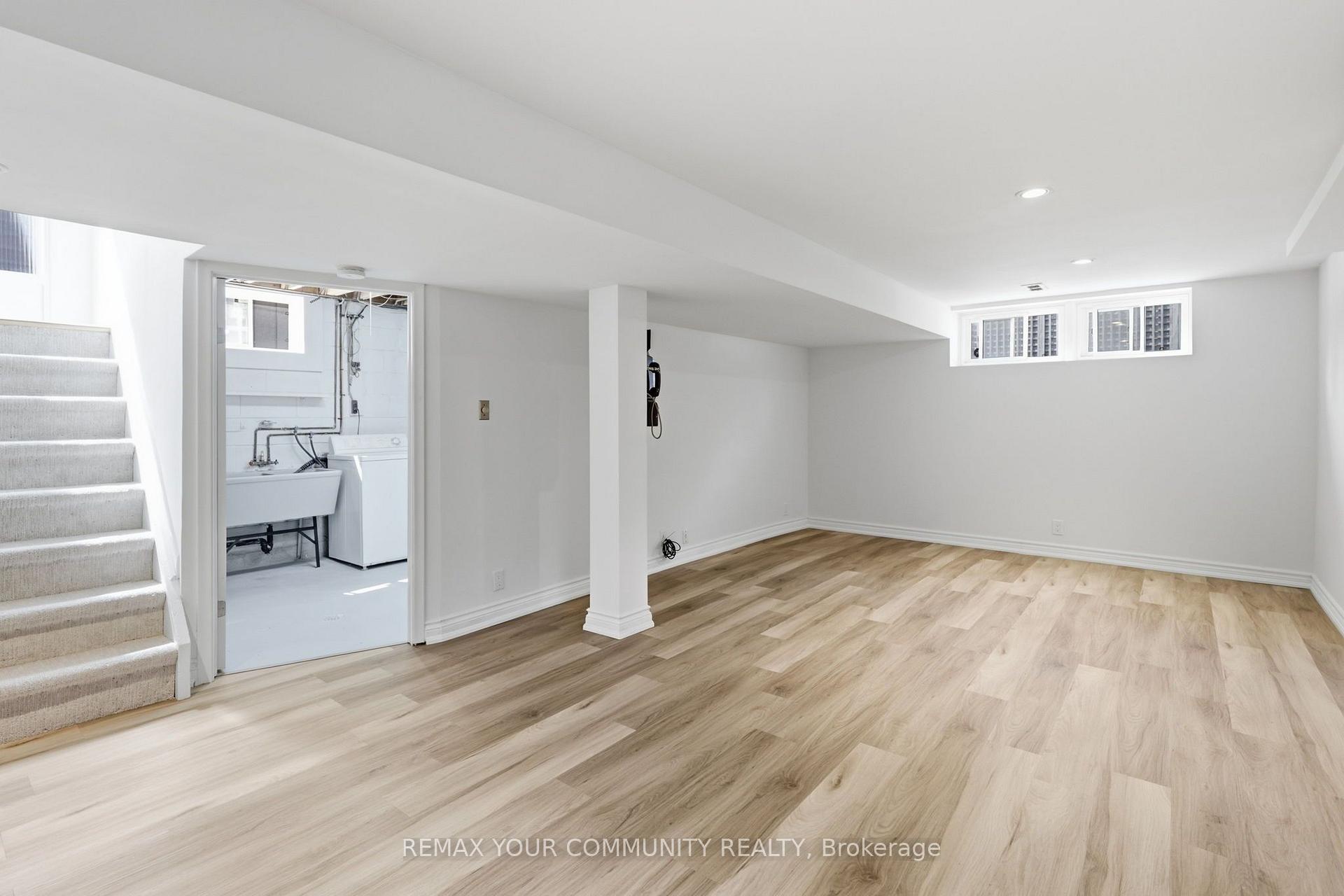 Photo 22 of 2 Doonaree Drive, North York, Parkwoods-Donalda — HOMEH
